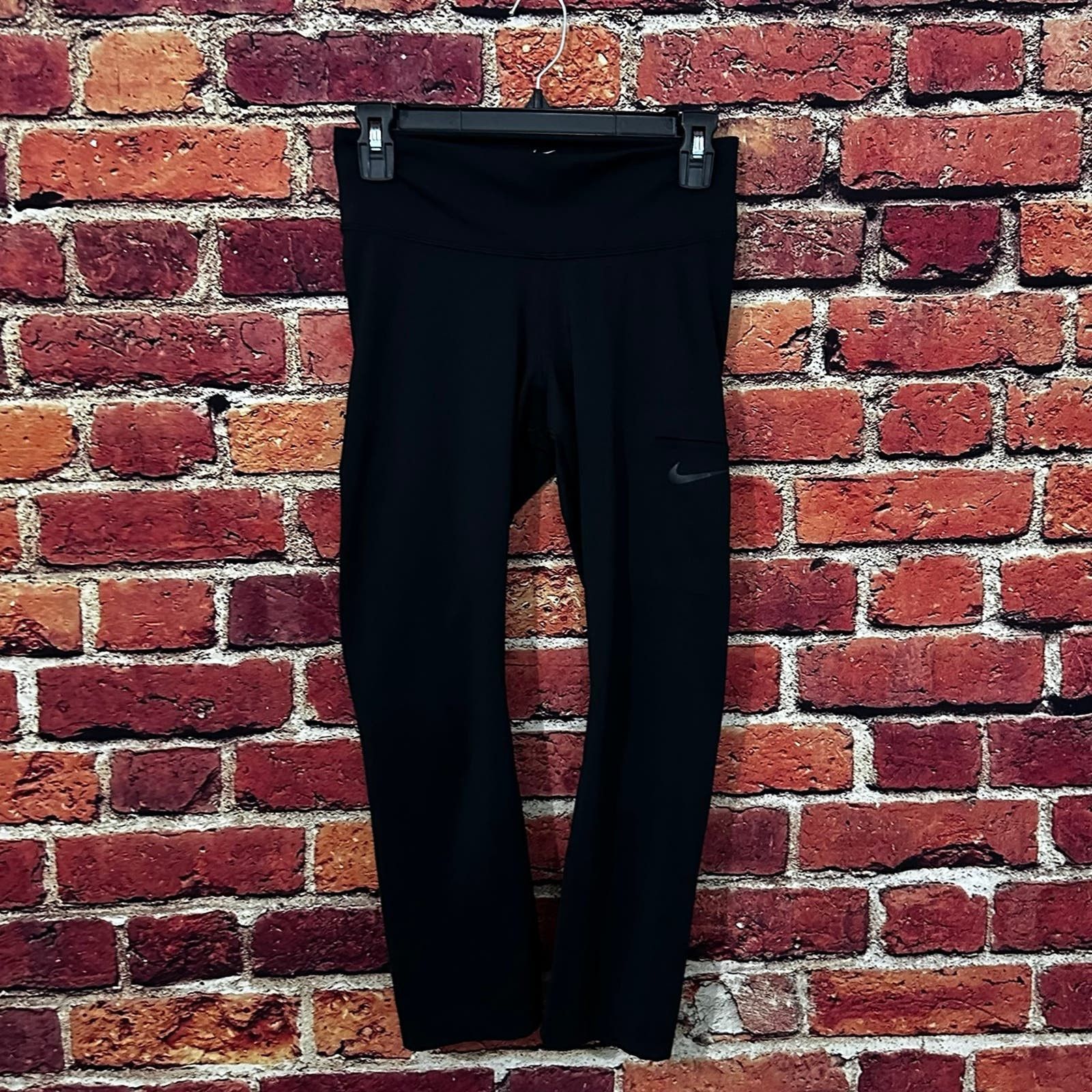Nike Black Nike leggings size medium Size 30" / US 8 / IT 44 - 1 Thumbnail