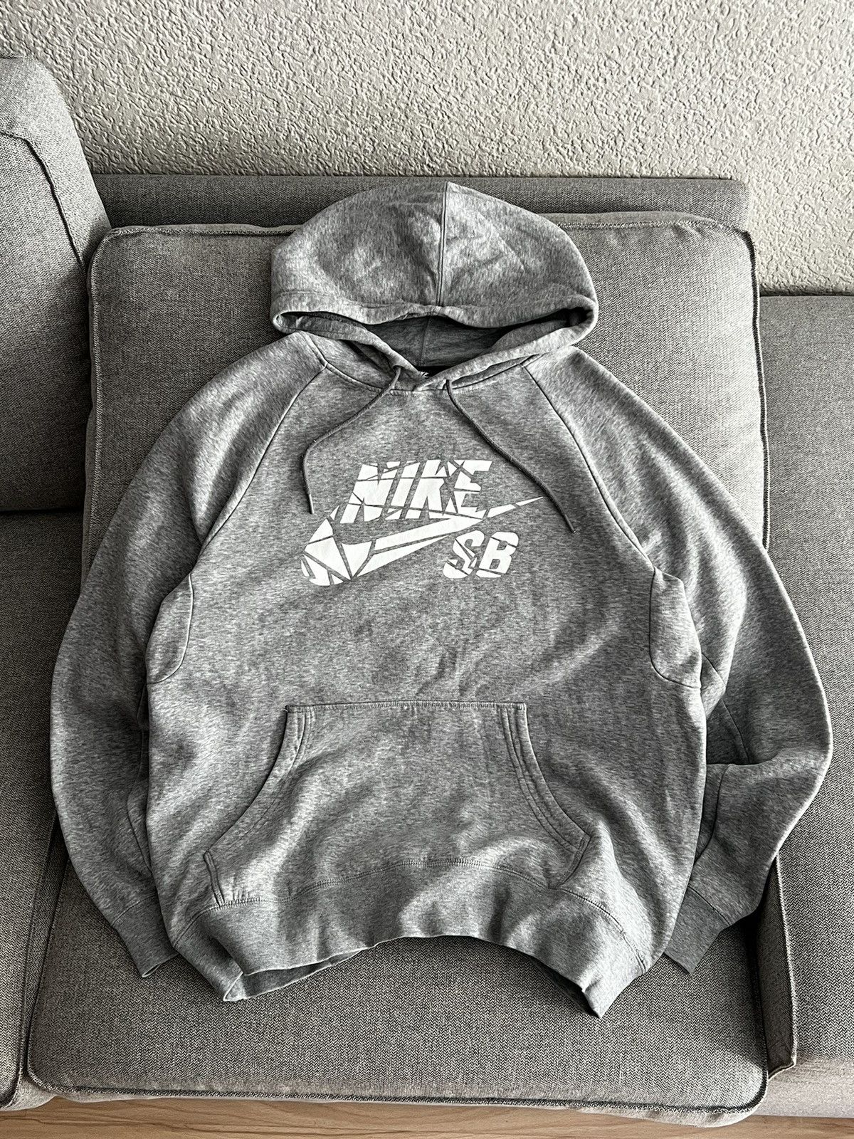 Nike Vintage Y2K Nike SB Grey Hoodie Size US L / EU 52-54 / 3 - 2 Thumbnail