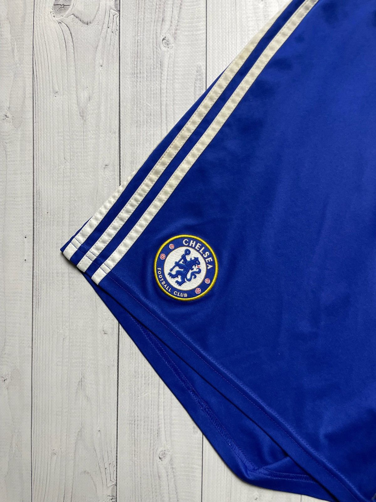 Adidas × Chelsea Soccer × Vintage Vintage adidas Chelsea soccer shorts size XXL Size US 38 / EU 54 - 2 Thumbnail