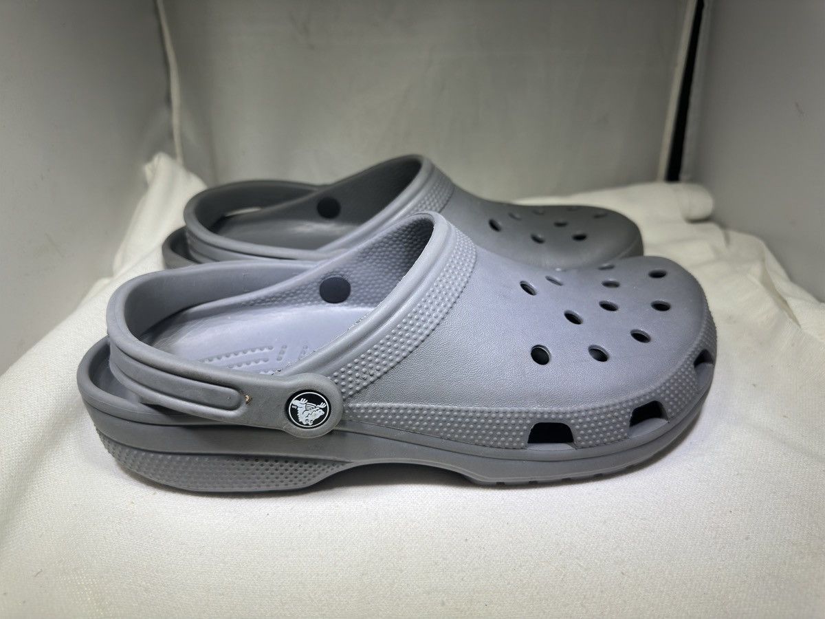 Crocs PreOwned Crocs Sandal Gray Men's 10 Women's 12 Size US 10 / EU 43 - 3 Thumbnail