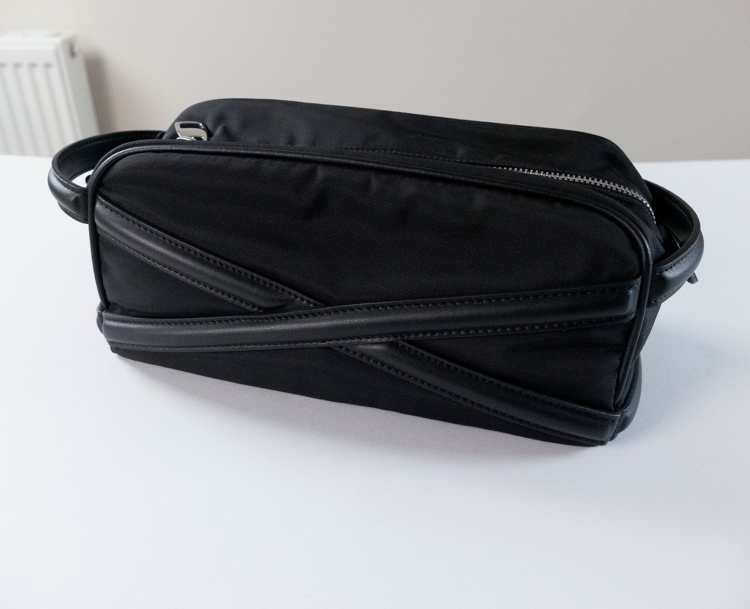 Alexander McQueen ALEXANDER MCQUEEN Harness black nylon toiletry bag clutch q Size ONE SIZE - 2 Thumbnail