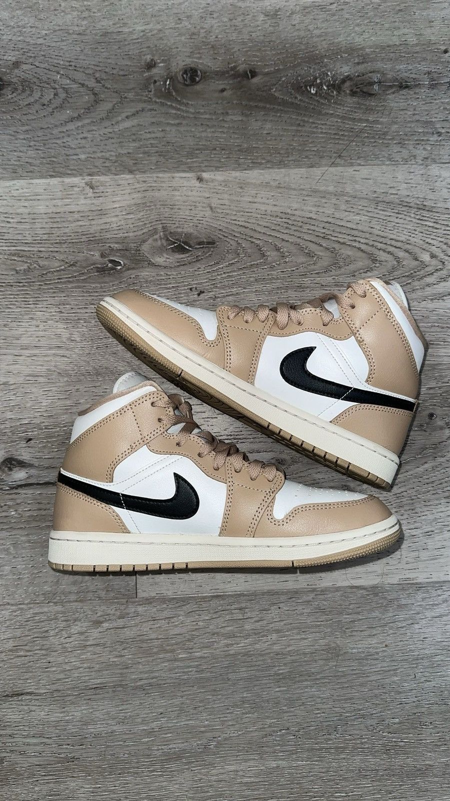 Jordan Brand Air Jordan 1 Mid Desert Size US 7 / IT 37 - 6 Thumbnail