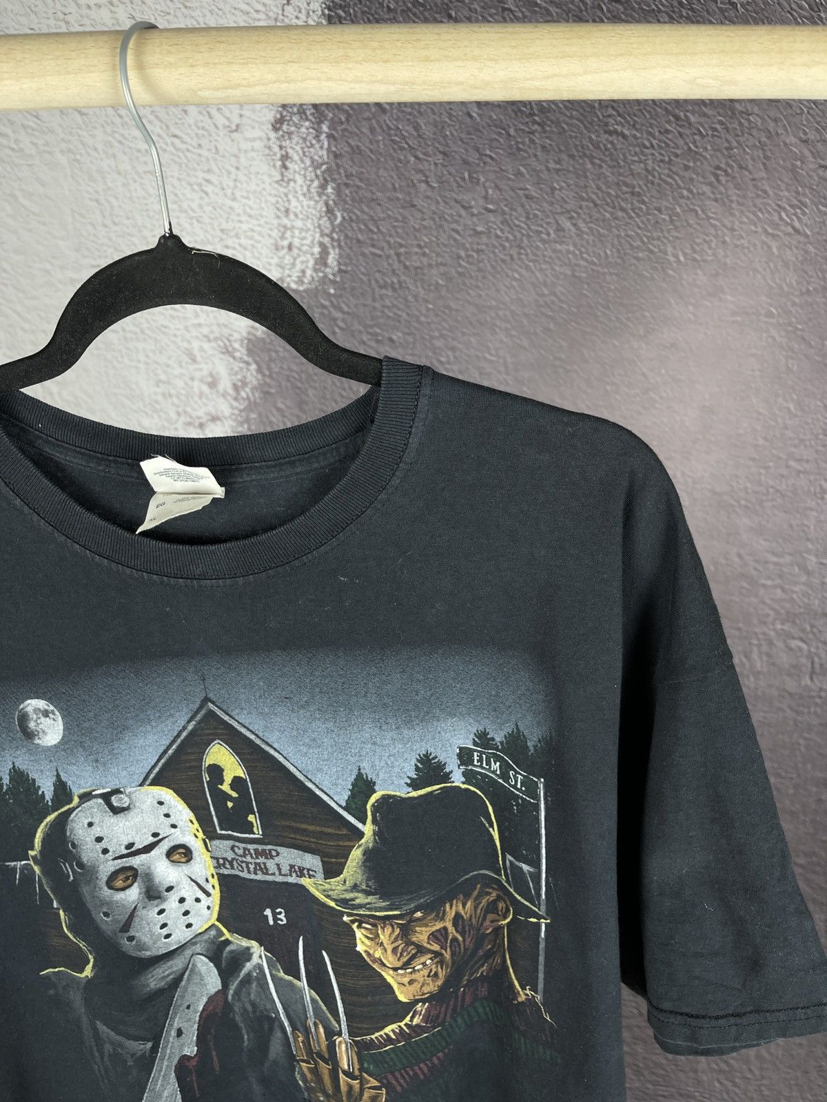 Vintage Vintage Freddy Krueger Vs Jason movie 90s y2k distressed tee Size US XL / EU 56 / 4 - 5 Thumbnail