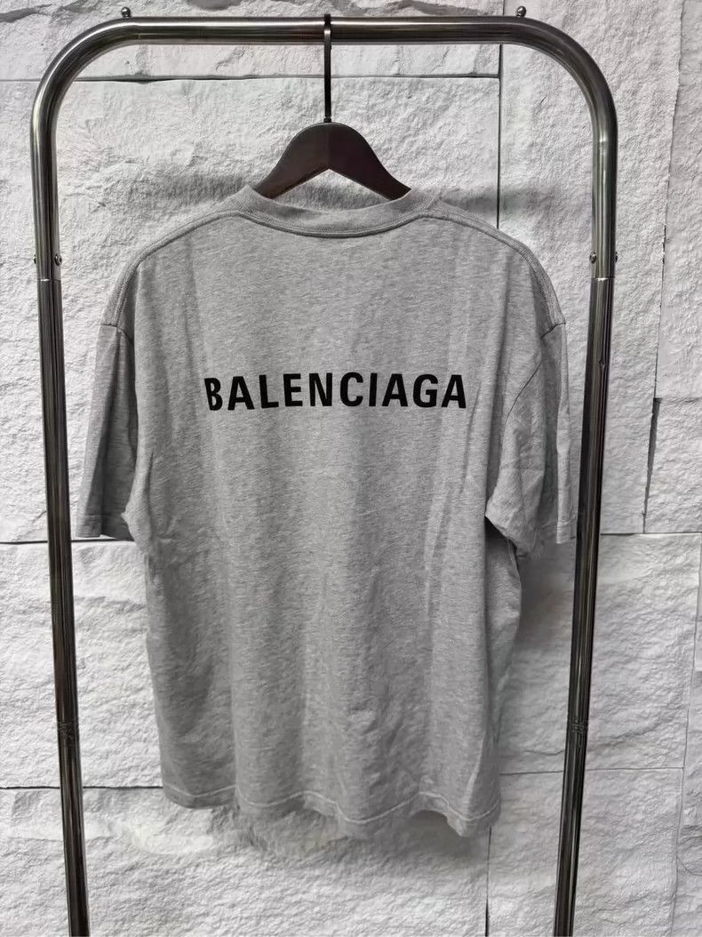 Balenciaga Balenciaga Grey logo short sleeves at front and back Size US S / EU 44-46 / 1 - 2 Thumbnail