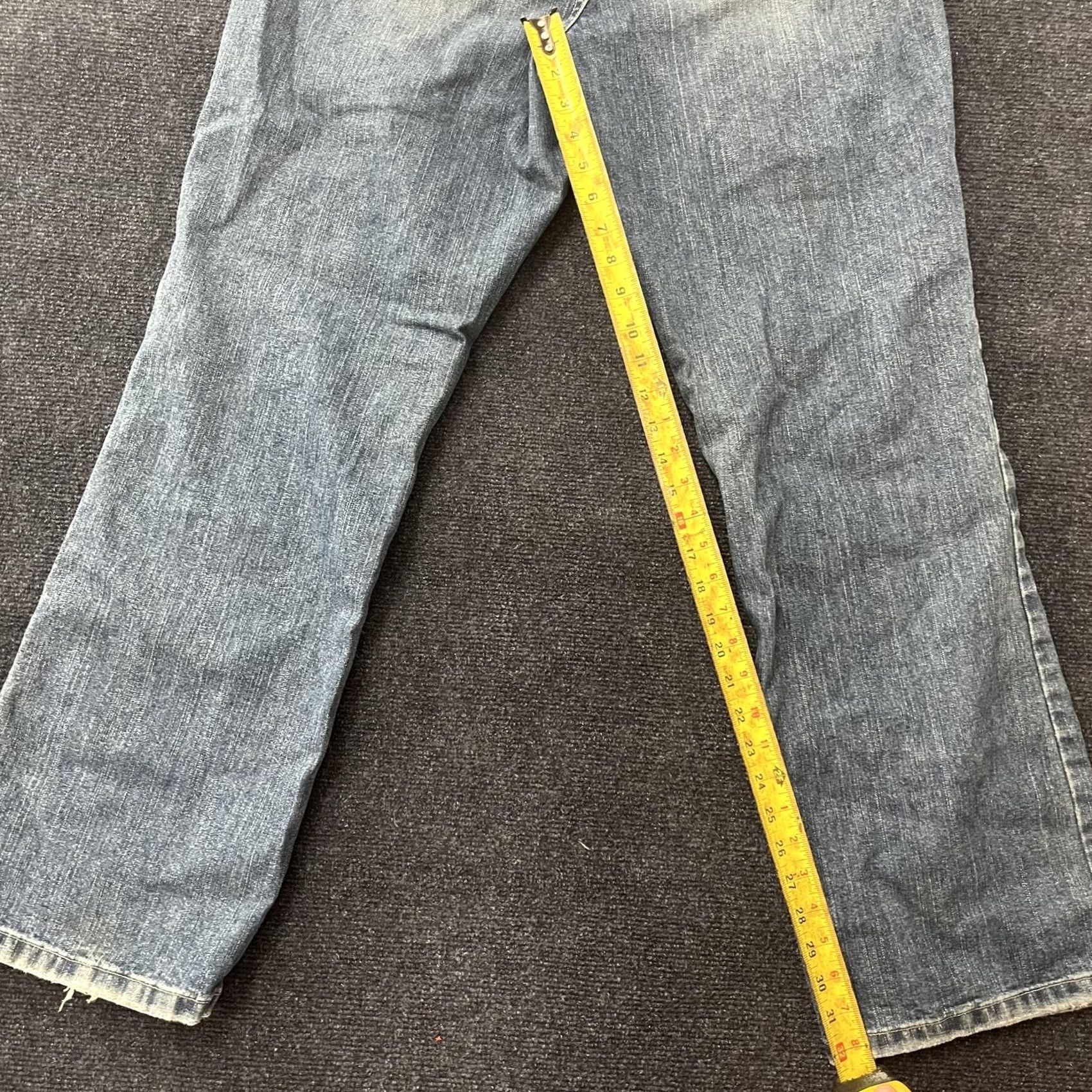 Tommy Hilfiger Y2K Tommy Hilfiger Jeans Mens 33x31 Blue Denim Bootcut Medium Wash Classic Boot Jeans Size US 33 - 4 Thumbnail