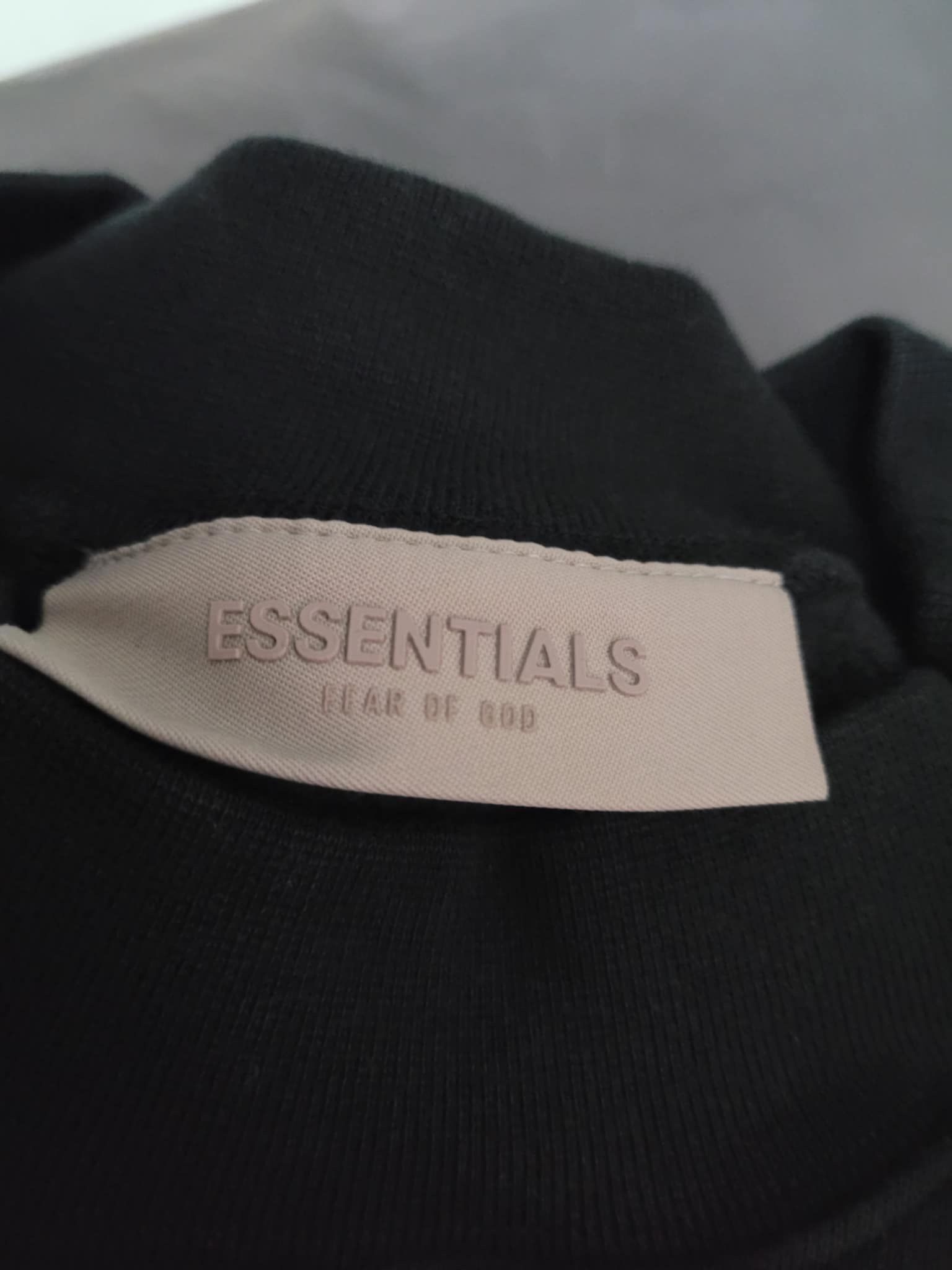 Fear of God sz L Fear of God Essentials Relaxed Crewneck Stretch Limo Size US L / EU 52-54 / 3 - 7 Thumbnail