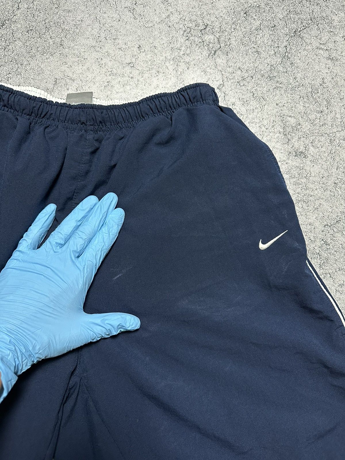 Vintage Vintage Nike Nylon Shorts Size M-L Y2K Swoosh Size US 32 / EU 48 - 7 Thumbnail
