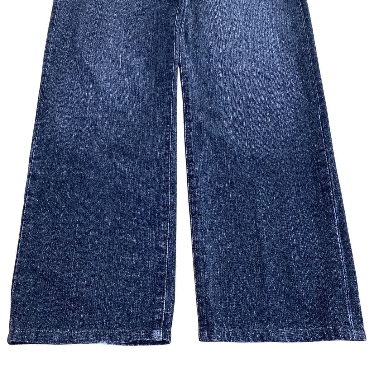 Uniqlo Uniqlo Blue Wash High Waisted Style Loose Jeans Size US 33 - 5 Thumbnail