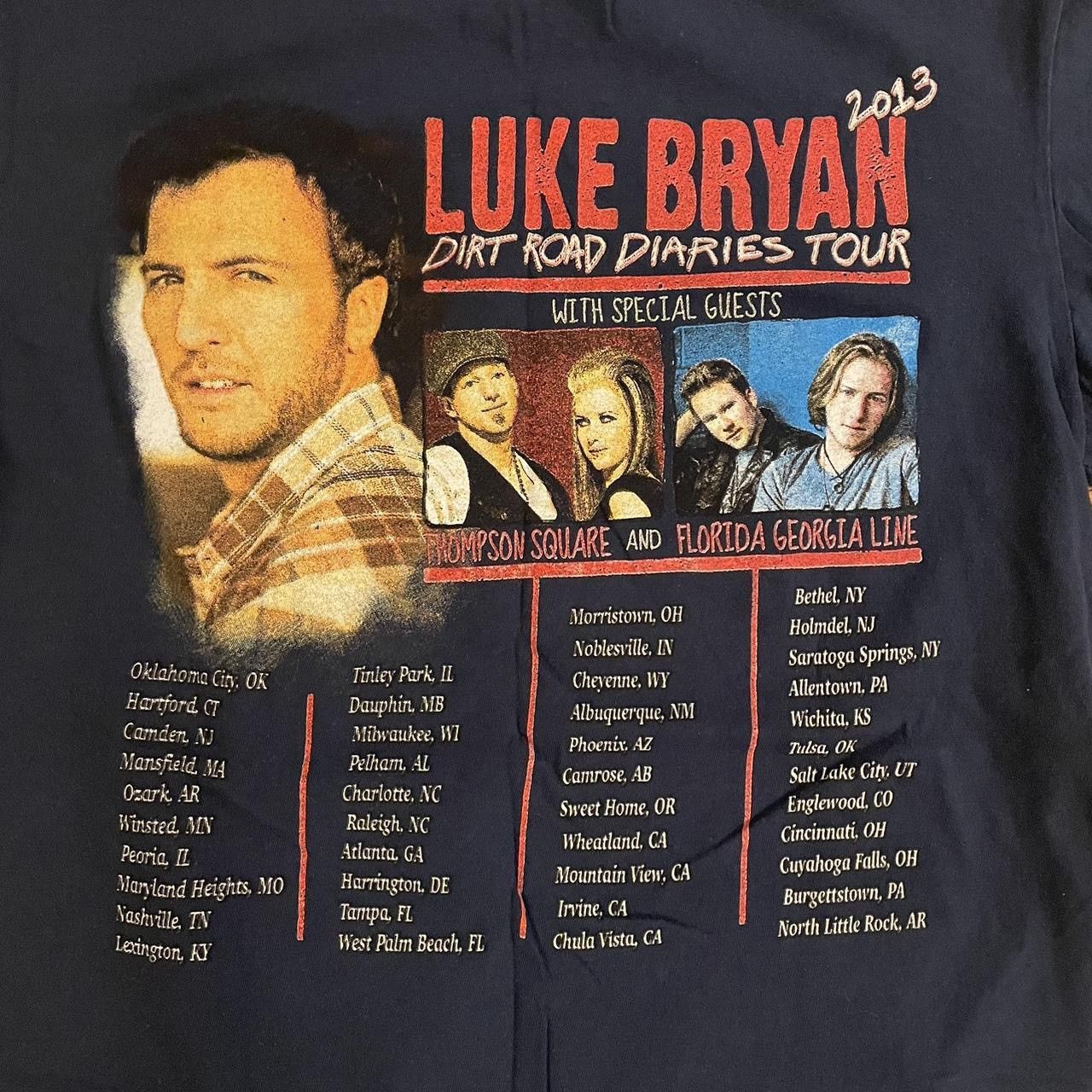Gildan 2013 Luke Bryan Dirt Road Diaries Tour T-Shirt Size US M / EU 48-50 / 2 - 3 Thumbnail