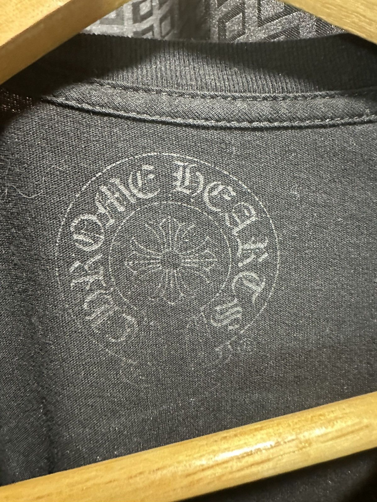 Chrome Hearts (SOLD) Chrome hearts scroll logo long sleeve shirt Size US L / EU 52-54 / 3 - 8 Thumbnail