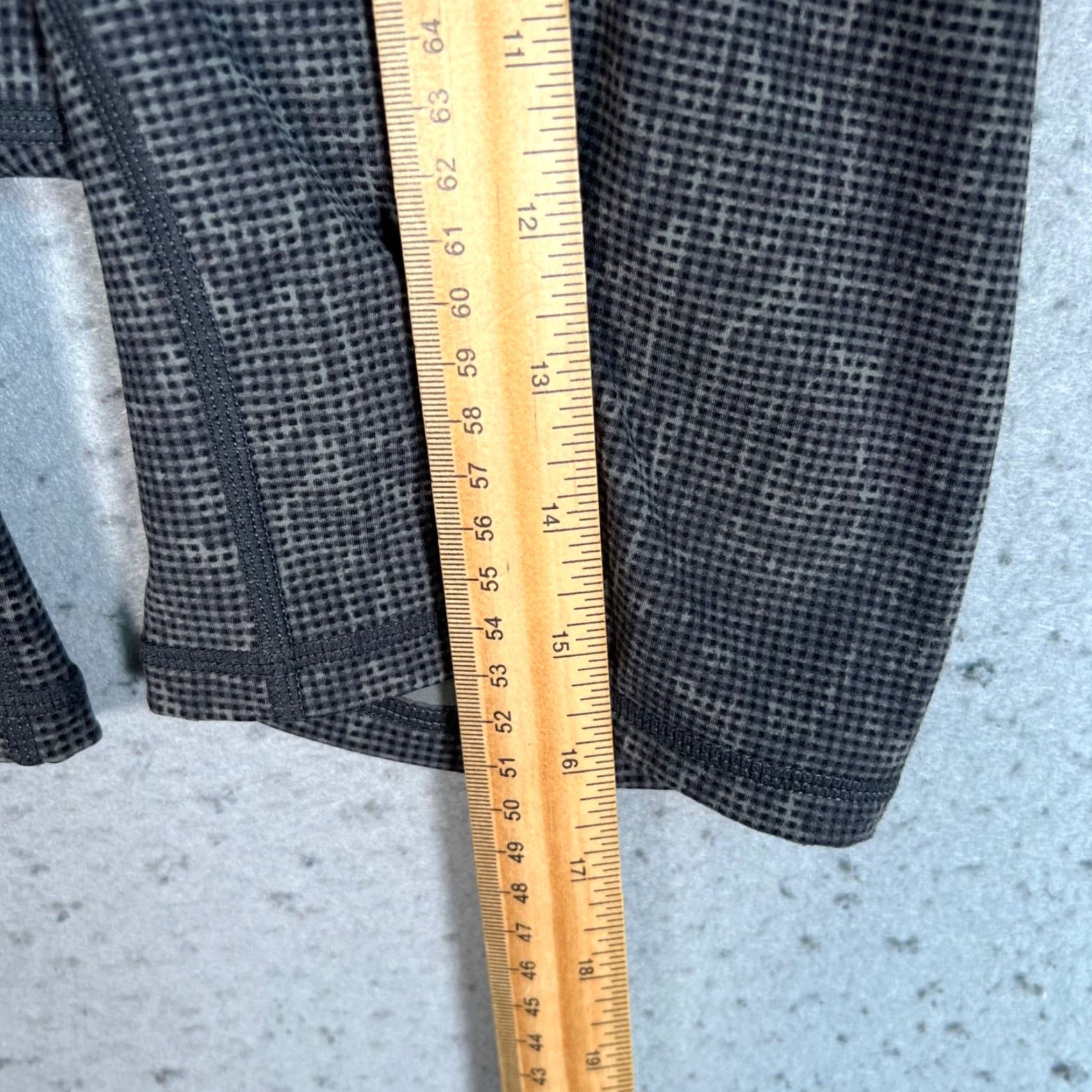 Varley Varley Womens XS Gray Patterned Biker Shorts Athletic Gym Size 26" / US 2 / IT 38 - 6 Thumbnail