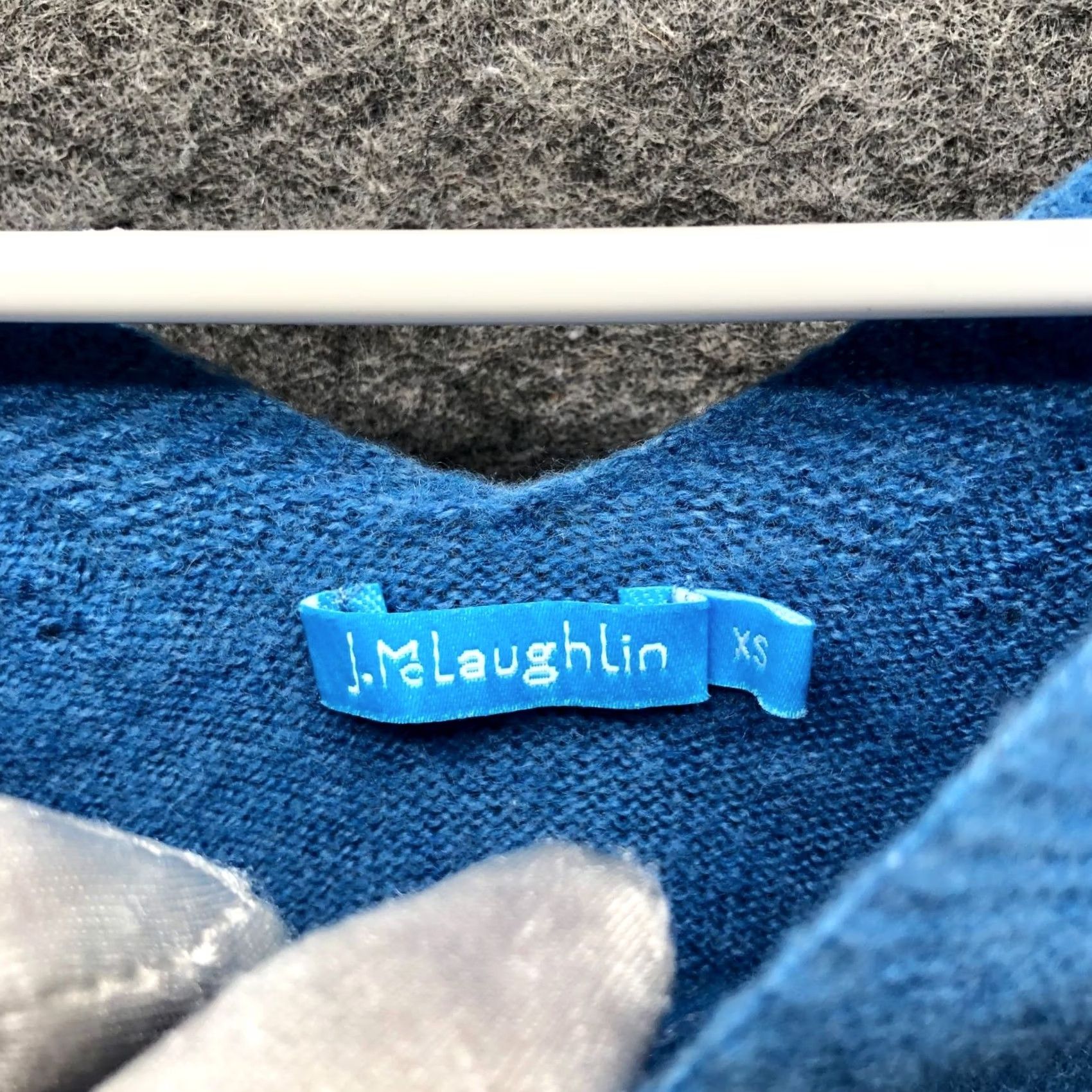 J.McLaughlin J. McLaughlin 100% Cashmere Sweater Womens XS V-Neck Light Blue Shirt Pullover Winter Fall Casual Ladies XS Women's Pullover Cashmere V-Neck Blue Size XS / US 0-2 / IT 36-38 - 5 Thumbnail