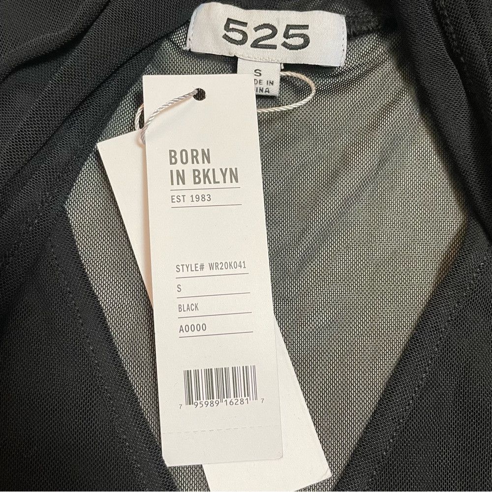 525 America NWT New 525 Mockneck Keyhole Black Top Size S Size S / US 4 / IT 40 - 7 Thumbnail
