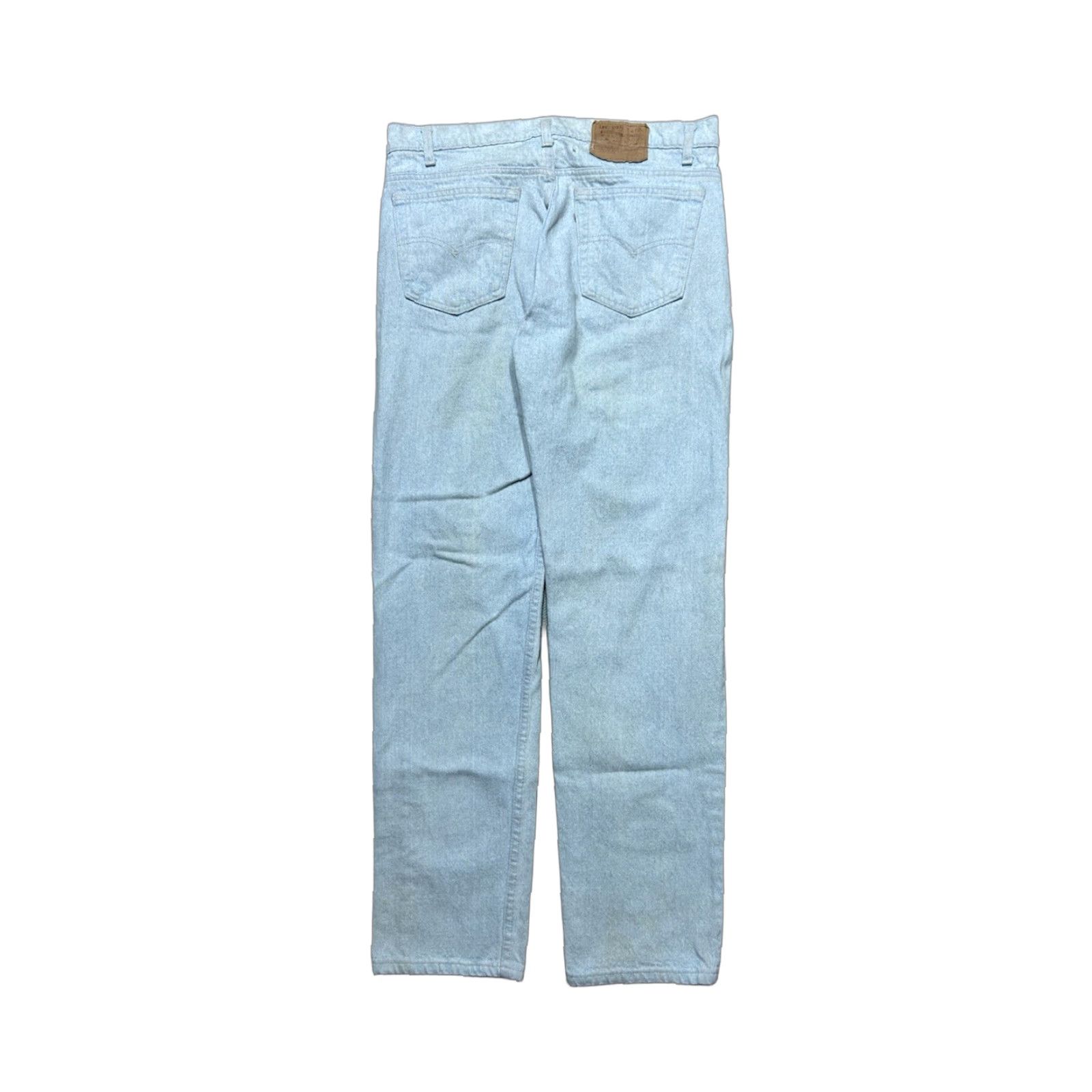Levi's VINTAGE Levi’s 505 Jeans Main Selling Point Denim Straight Leg Men 34 Regular 32 Inseam Light Wash USA 80s Mens Jeans Size US 34 / EU 50 - 1 Thumbnail