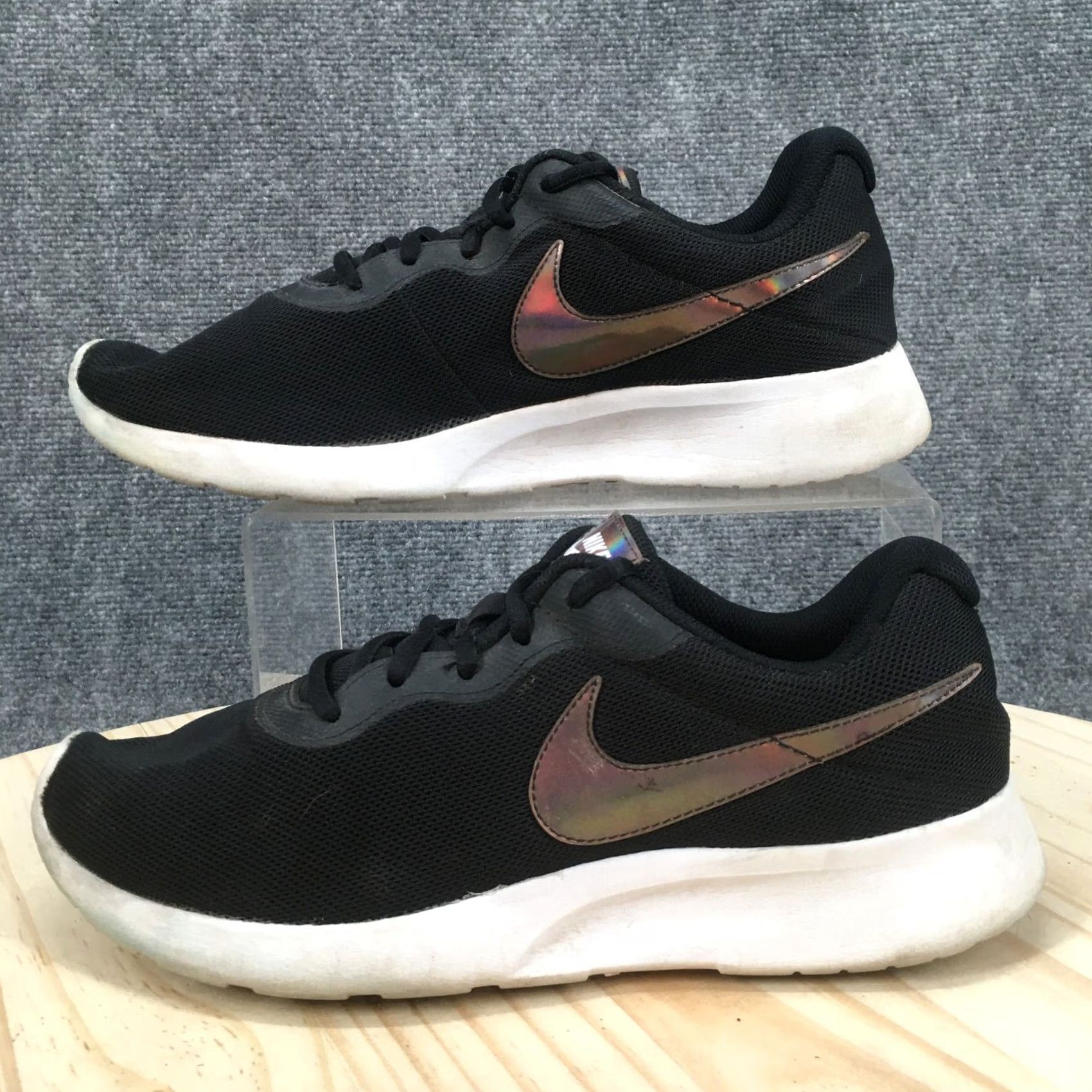 Nike Nike Shoes Womens 10 Tanjun Running Sneakers Black Lace Up Low Top Athletic Size L / US 10 / IT 46 - 2 Thumbnail