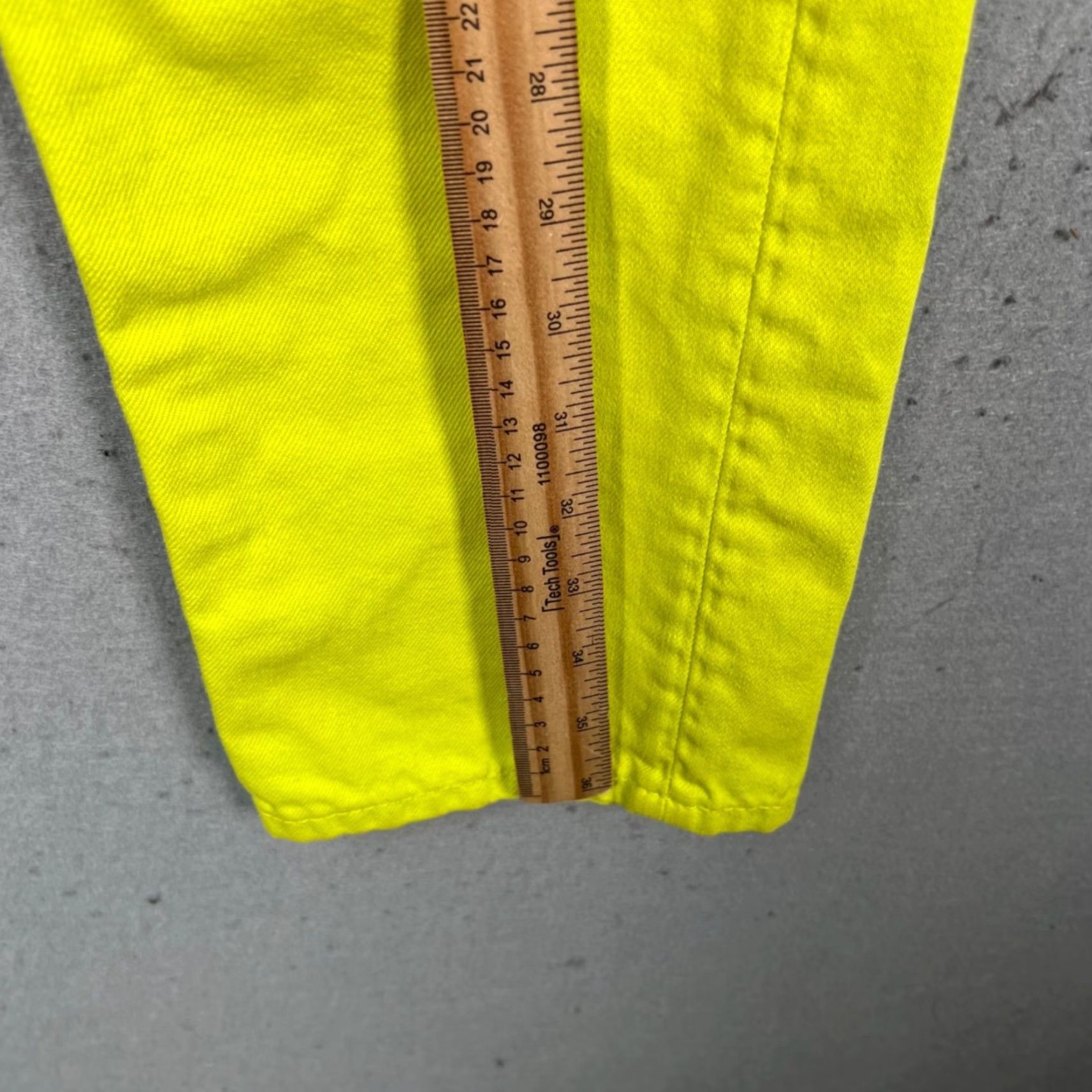 Acne Studios Acne Studios Jeans 1997 Reactive Dye Lime Green High-Waist Womens 24 Straight 5-Pocket Denim Cotton Vintage? No Size 42" / US 20 - 7 Thumbnail