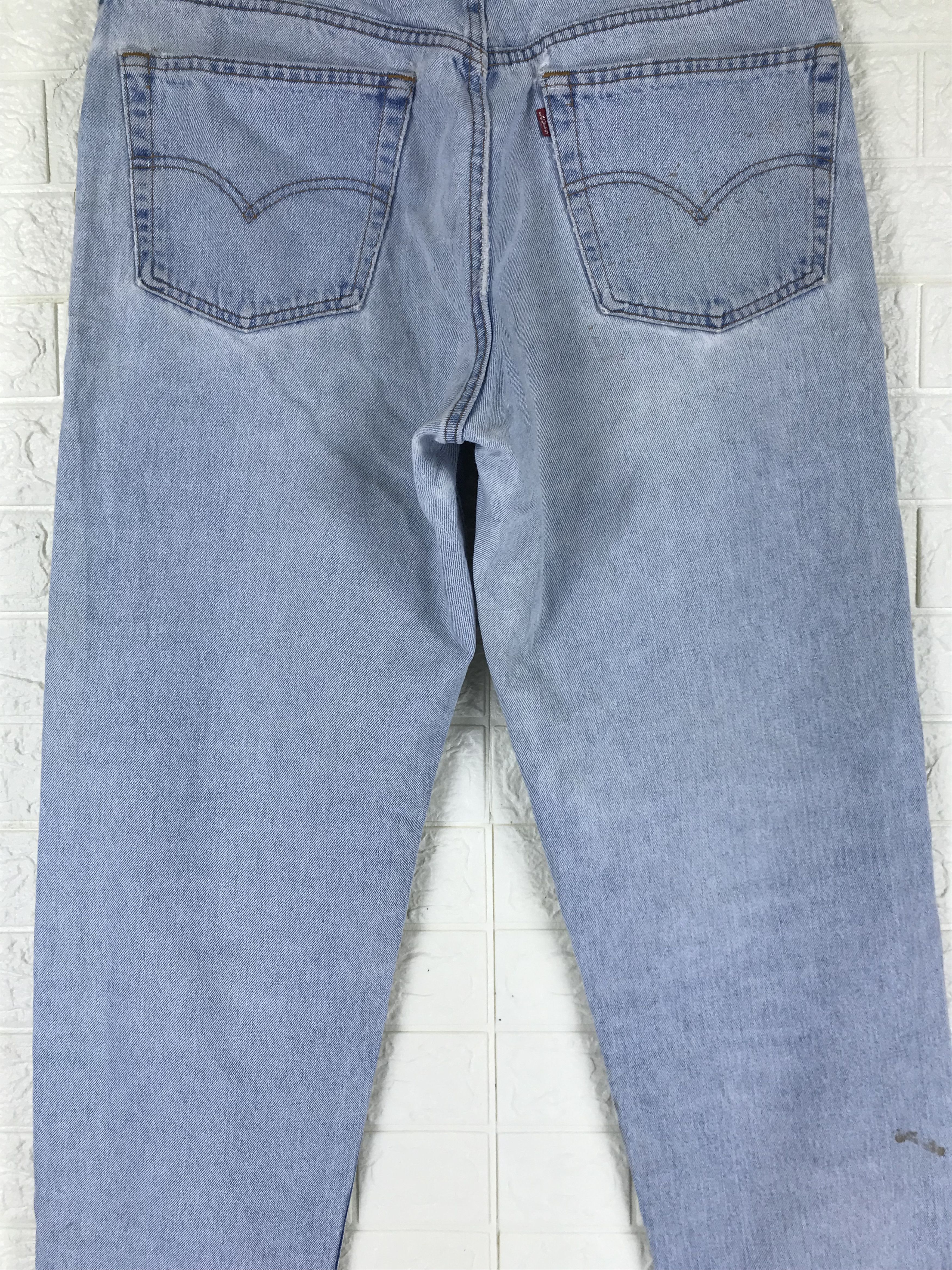 Levi's Vintage 90s Levi's 550 Relaxed Fit Jeans Light Wash Denim Size US 36 / EU 52 - 7 Thumbnail