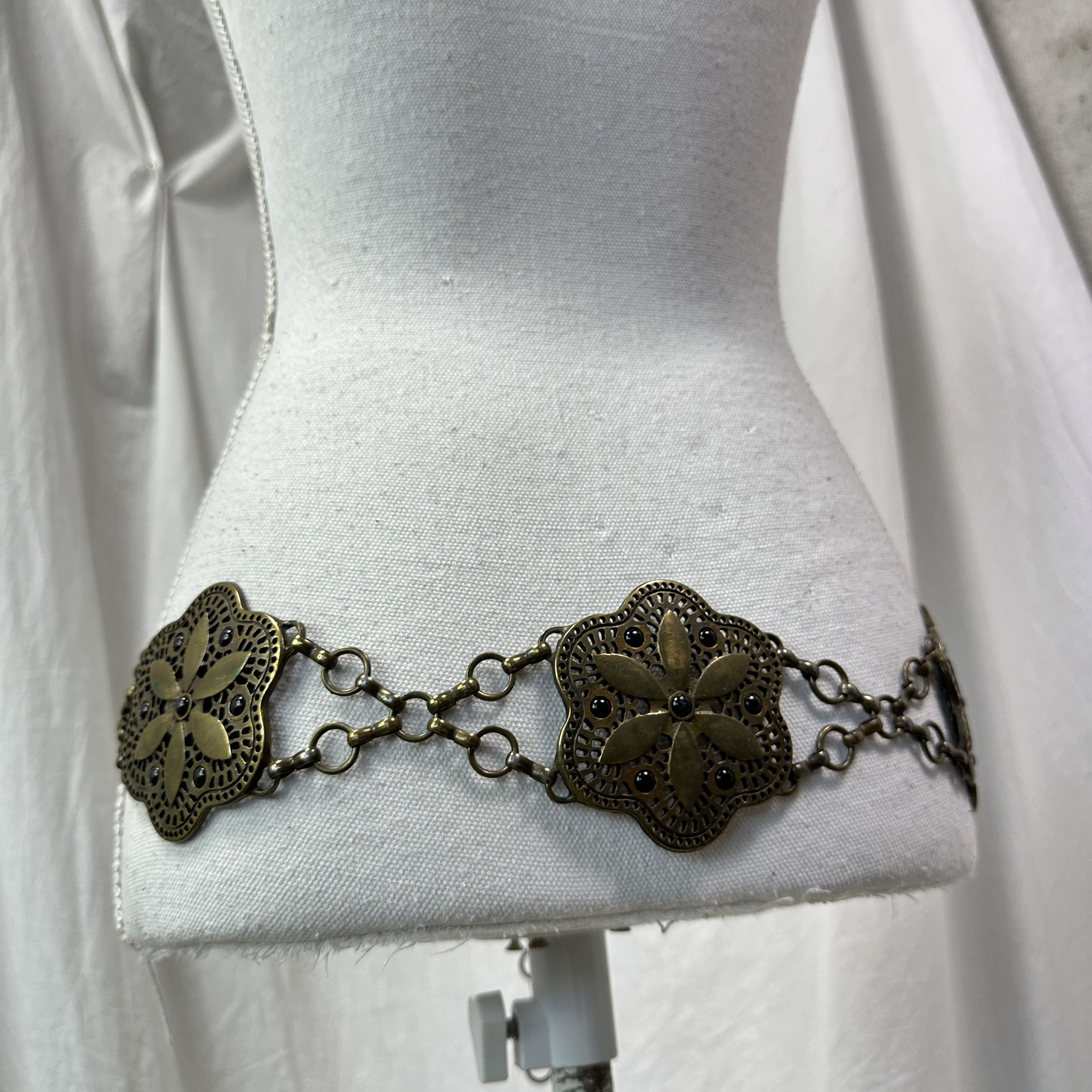 Vintage Vintage Avant Garde Metal Chained Flowers Belt Y2K Size ONE SIZE - 6 Thumbnail