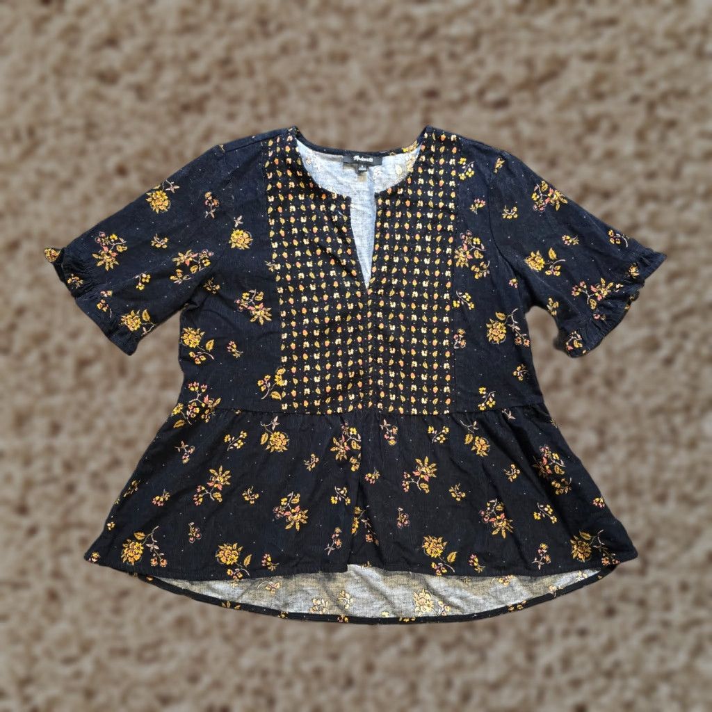 Madewell Madewell Top Women Small Black Floral Corduroy Peplum Short Sleeve Casual Blouse Size S / US 4 / IT 40 - 1 Thumbnail