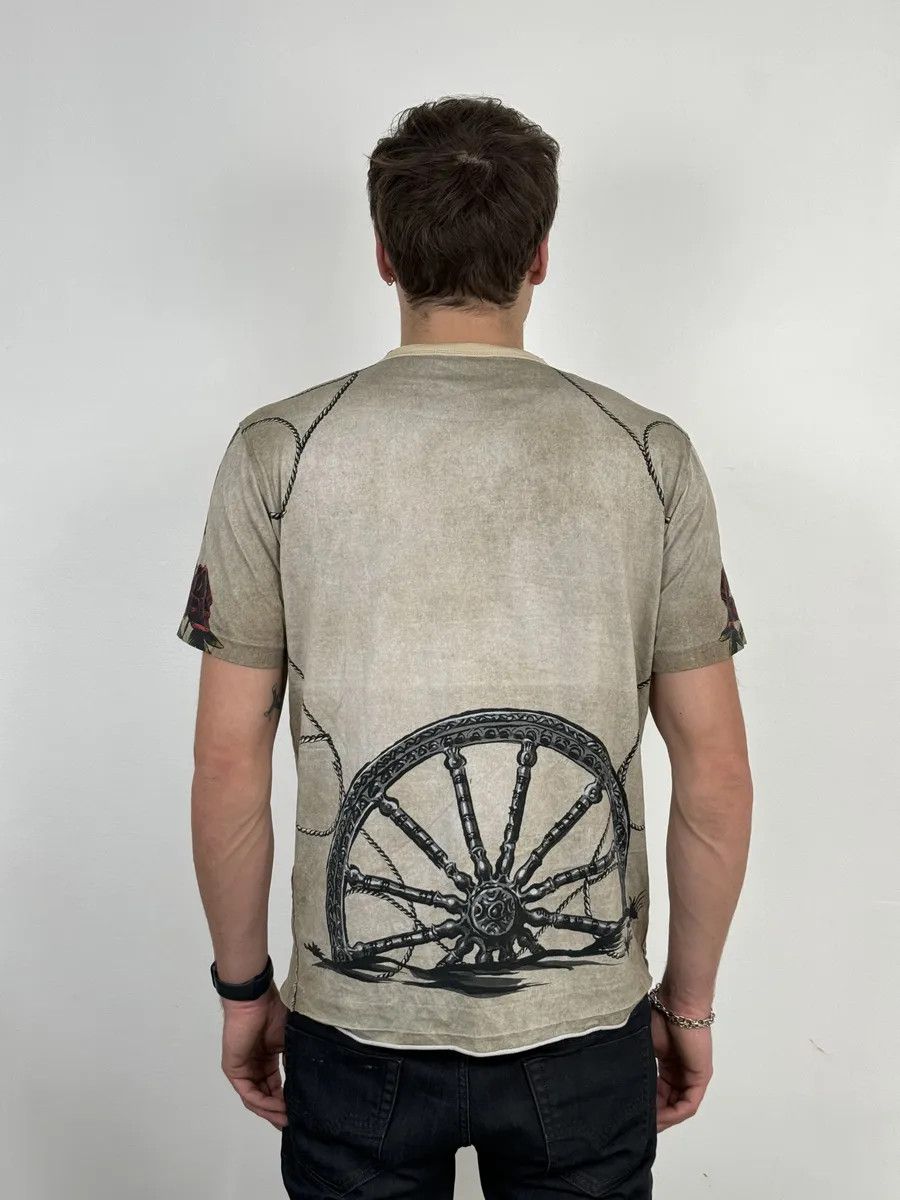 Dolce & Gabbana 2010s Dolce & Gabbana Faded Grey Gun Rose T-Shirt Size US M / EU 48-50 / 2 - 4 Thumbnail