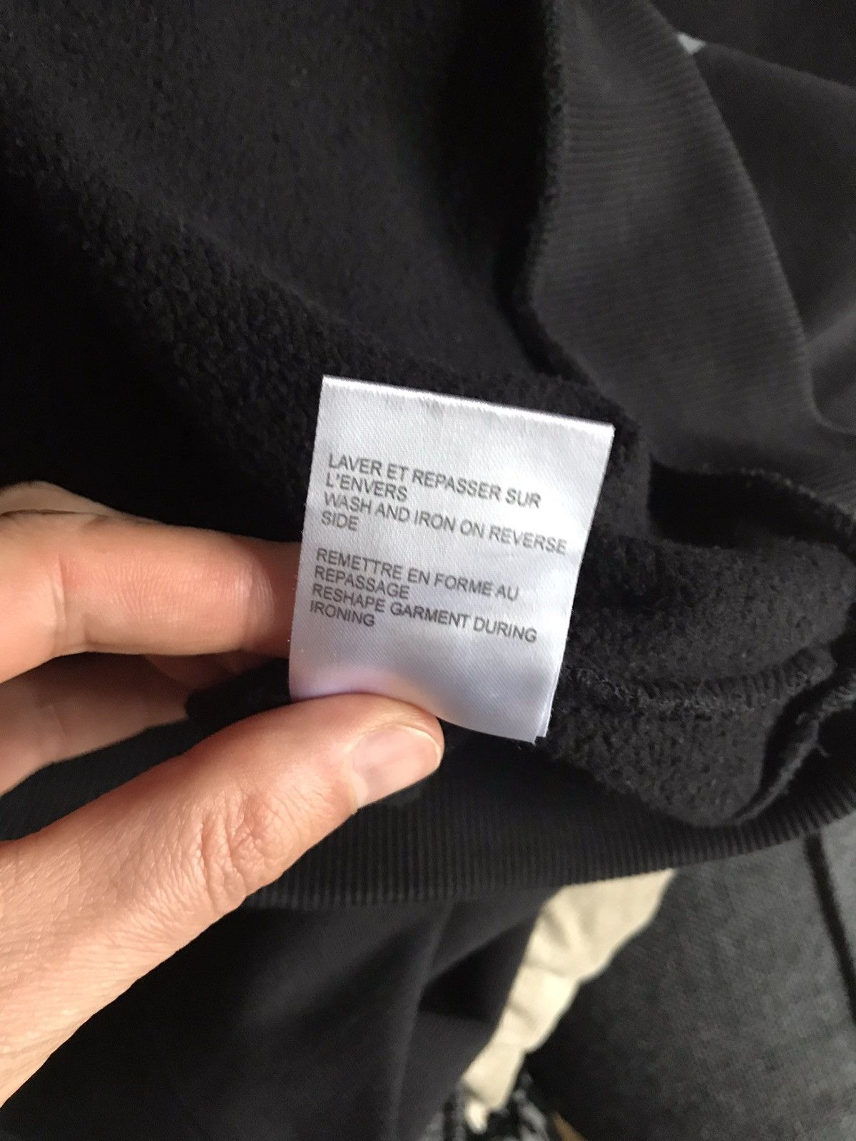 Givenchy Amazing Givenchy by RT sweater size M fit true to size M Size US M / EU 48-50 / 2 - 8 Thumbnail