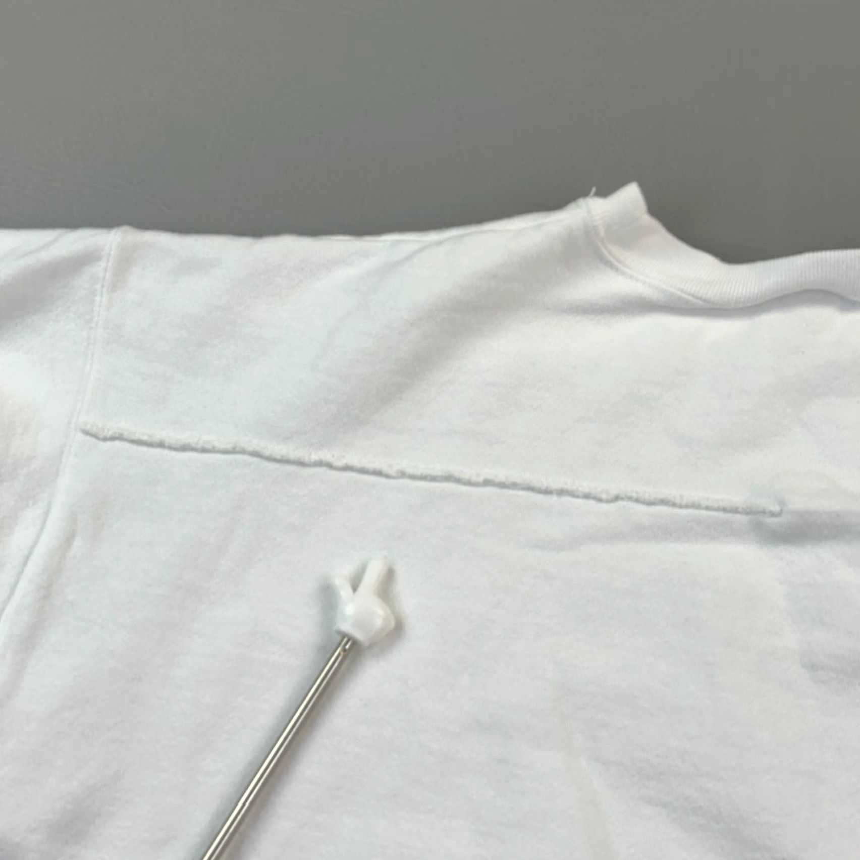 Vintage VINTAGE Cotton Deluxe Sweatshirt Mens XL White Crewneck Pullover USA Made Size US XL / EU 56 / 4 - 6 Thumbnail