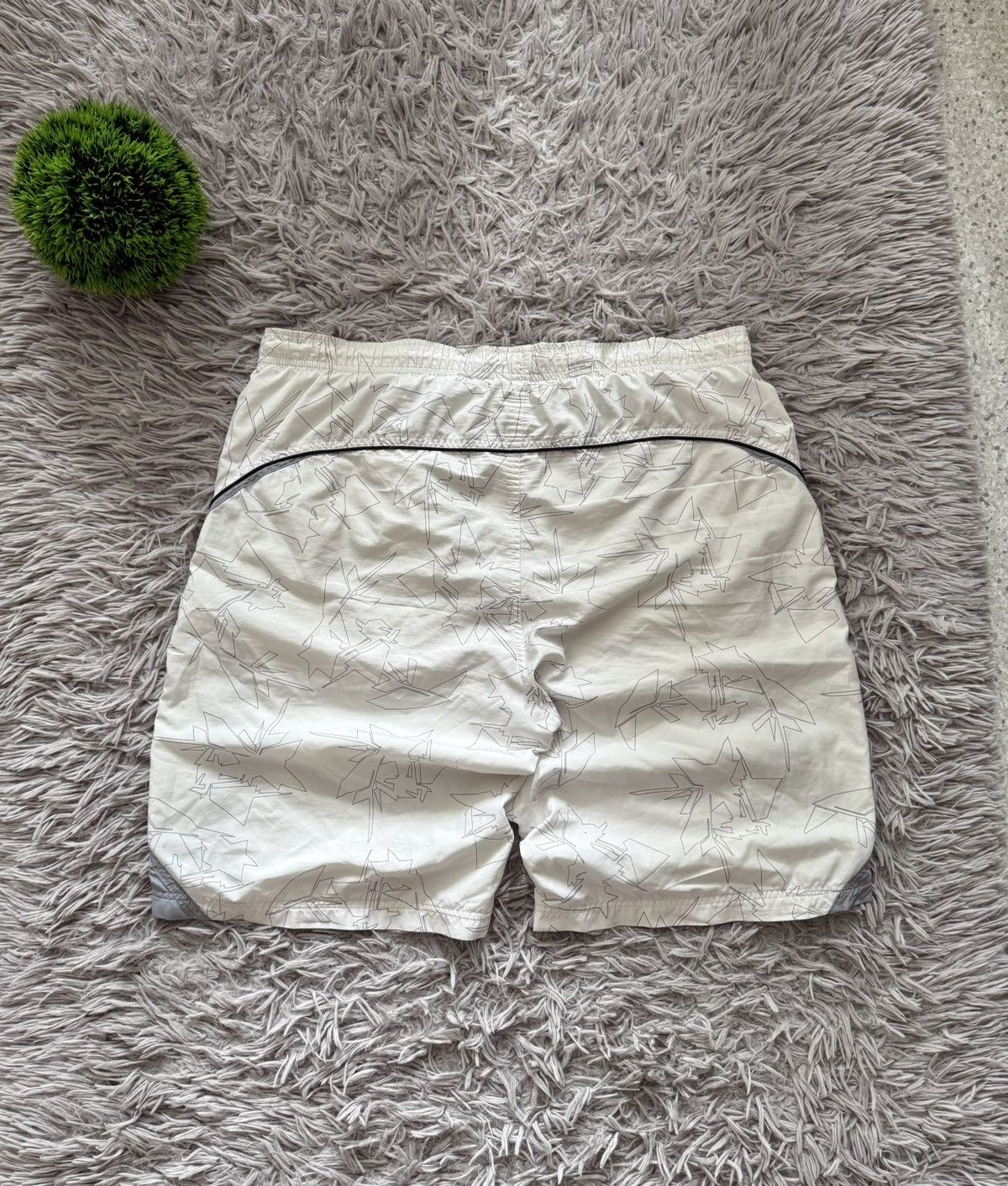 Nike 00s Nike Vintage Baggy Shorts Graphic Print Swoosh Shox Y2k Size US 38 / EU 54 - 5 Thumbnail