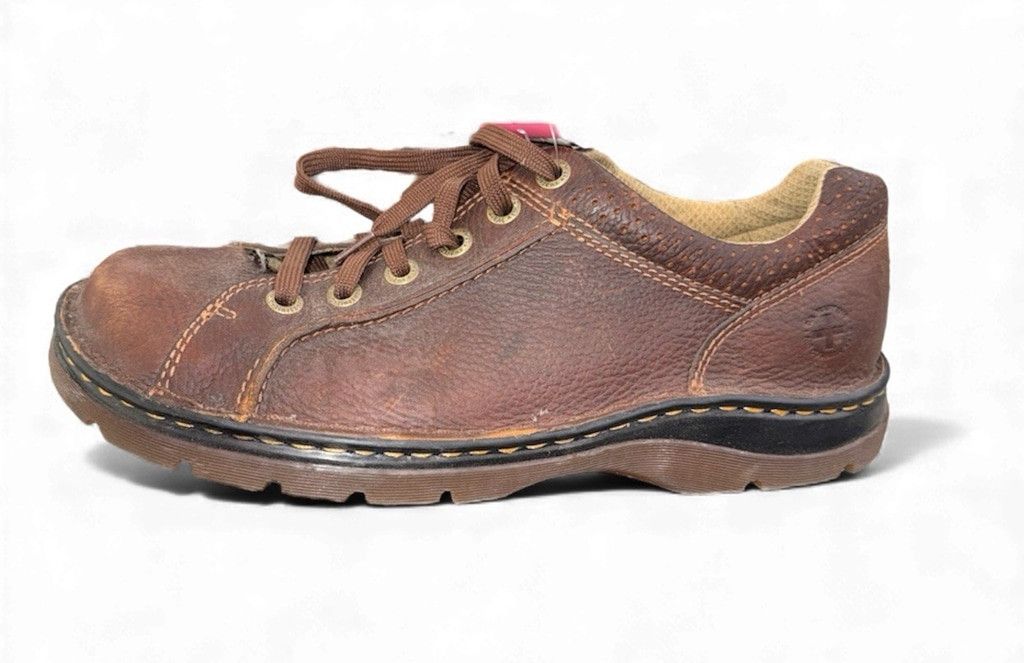 Dr. Martens Shoes Men display picture 1