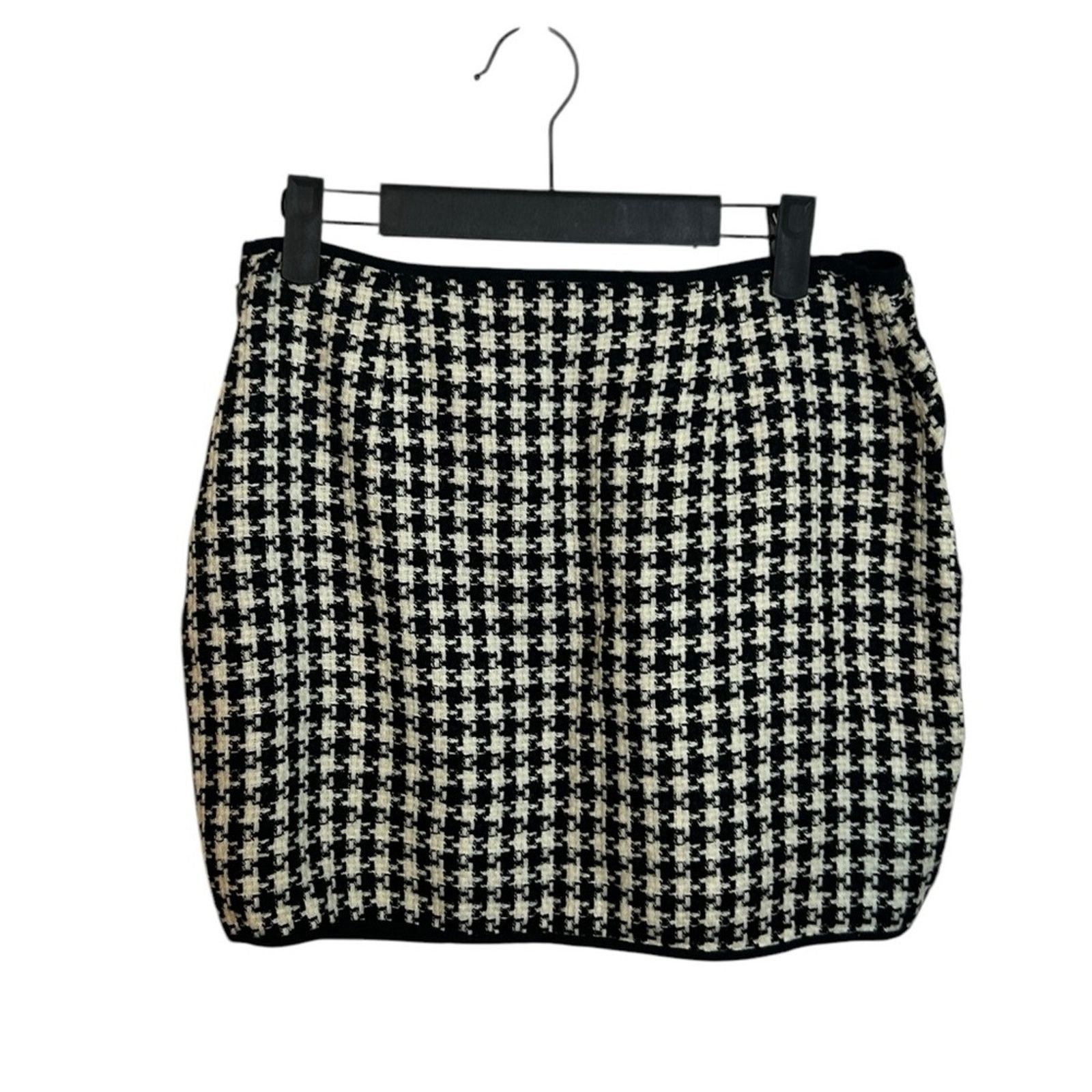 Forever 21 Forever 21 Houndstooth Mini Skirt Size 30" / US 8 / IT 44 - 2 Thumbnail