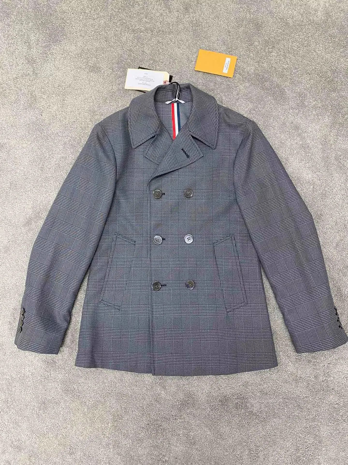 Thom Browne Thom Browne TB Double-Breasted Trench. Size US XS / EU 42 / 0 - 1 Thumbnail