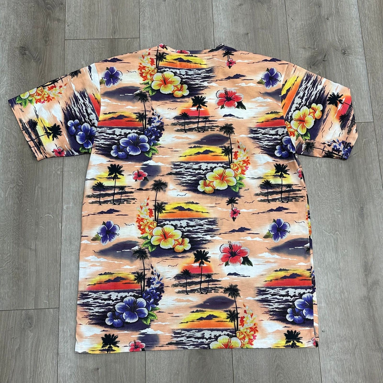 NEFF NEFF Custom Goods Hawaiian Island flower print tee T Shirt Size US XL / EU 56 / 4 - 5 Thumbnail