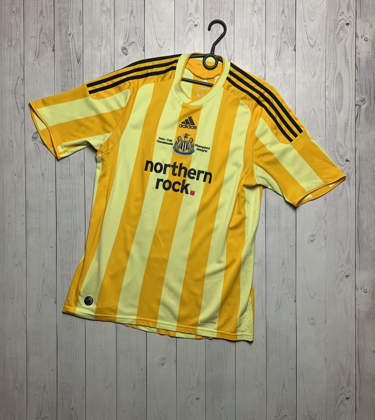 Adidas × Vintage Vintage adidas New Castle United soccer jersey Champions2010 Size US L / EU 52-54 / 3 - 1 Thumbnail