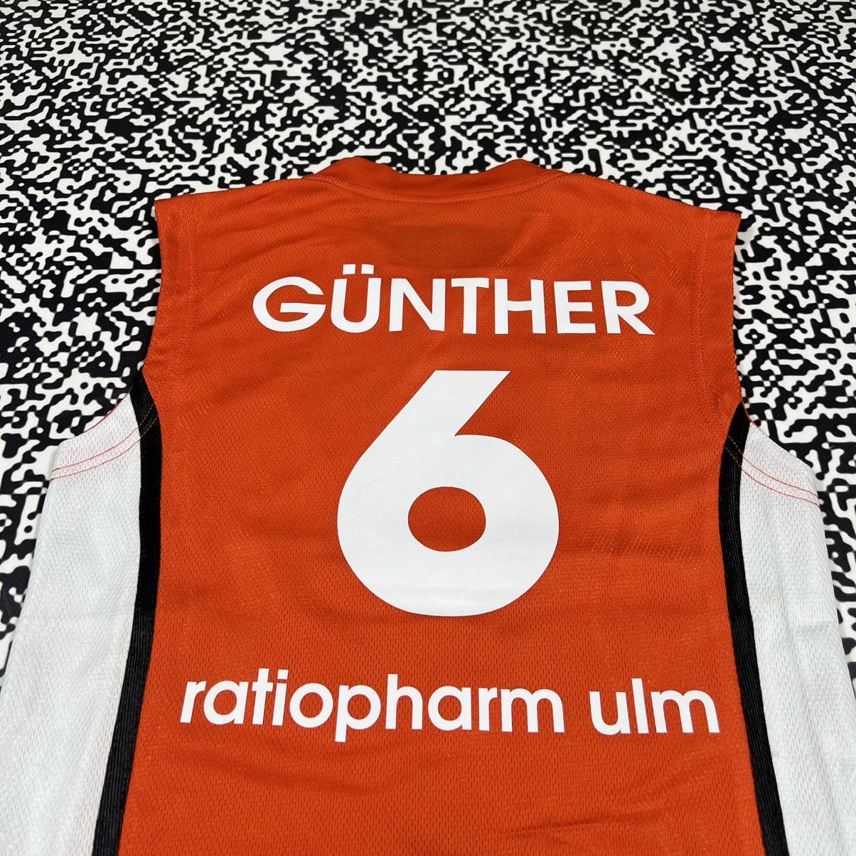 K1X Ratiopharm Ulm Per Gunther Signed Team Basketball Jersey Size US XS / EU 42 / 0 - 11 Thumbnail
