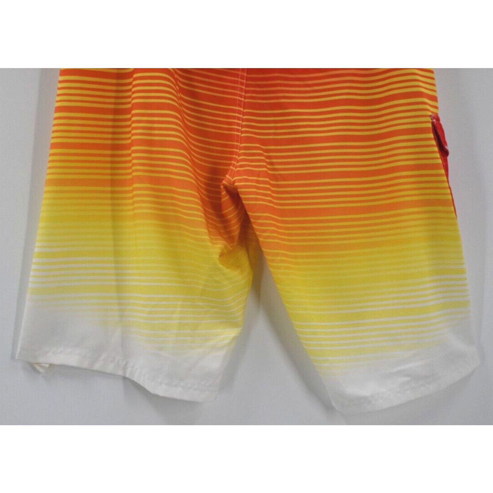 Ocean Current Ocean Current 34 Ombre Stripe Orange Unlined Board Shorts Size US 34 / EU 50 - 13 Thumbnail