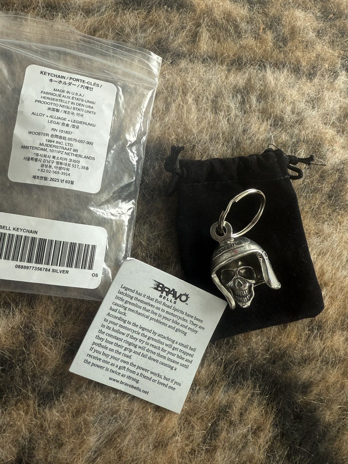 ③ Supreme Skull Bell Keychain Silver Supreme Skull Bell Keychain (SS25) - $28