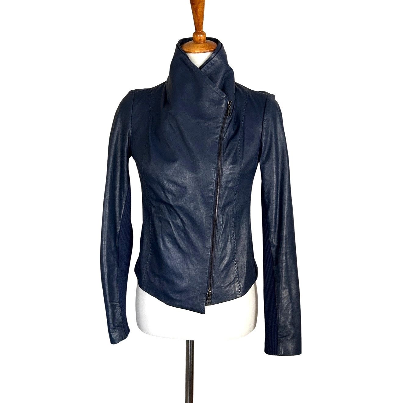 Vince Vince Leather "Scuba" Jacket Navy Fitted Size XS Size XS / US 0-2 / IT 36-38 - 1 Thumbnail