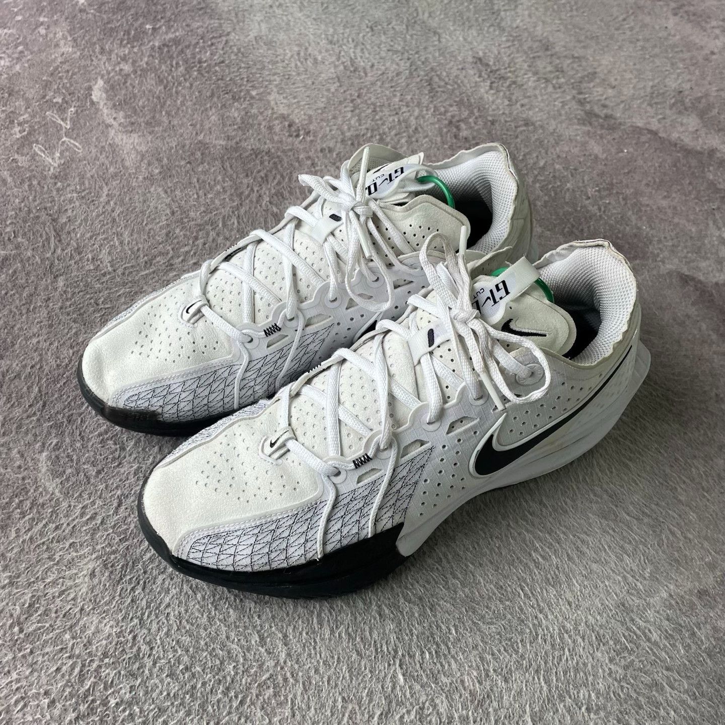 Nike Nike White Lowtop Sneakers 43 Men Size US 10 / EU 43 - 1 Thumbnail