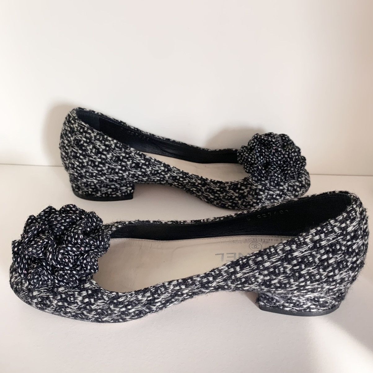 Chanel Tweed camellia toe ballerinas with small heel Size US 6.5 / IT 36.5 - 8 Thumbnail
