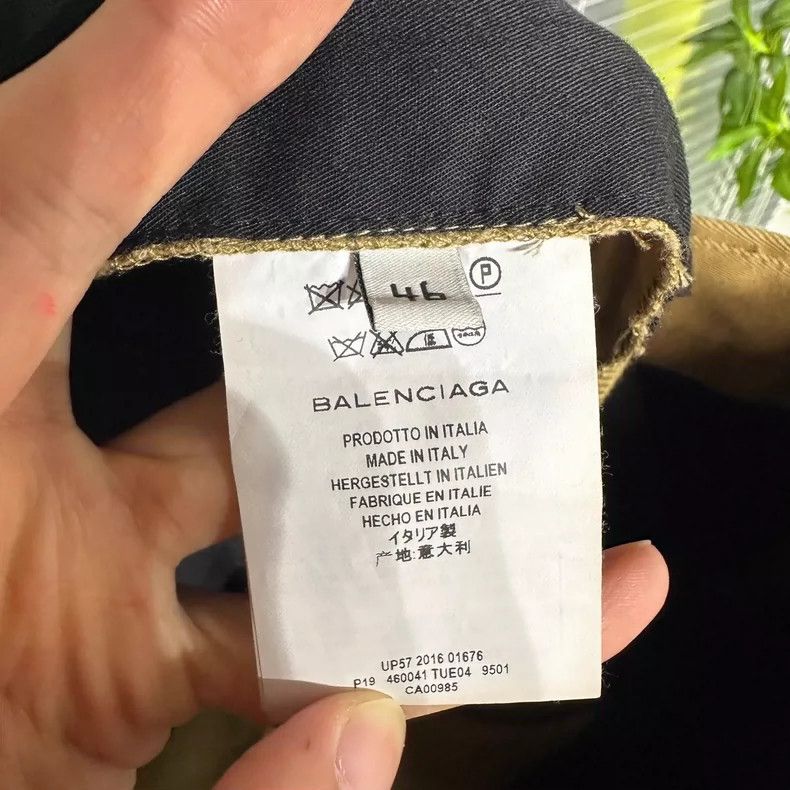 Balenciaga Balenciaga size 46 Trousers Casual Pants Khaki Color Oxfor Size US 30 / EU 46 - 8 Thumbnail