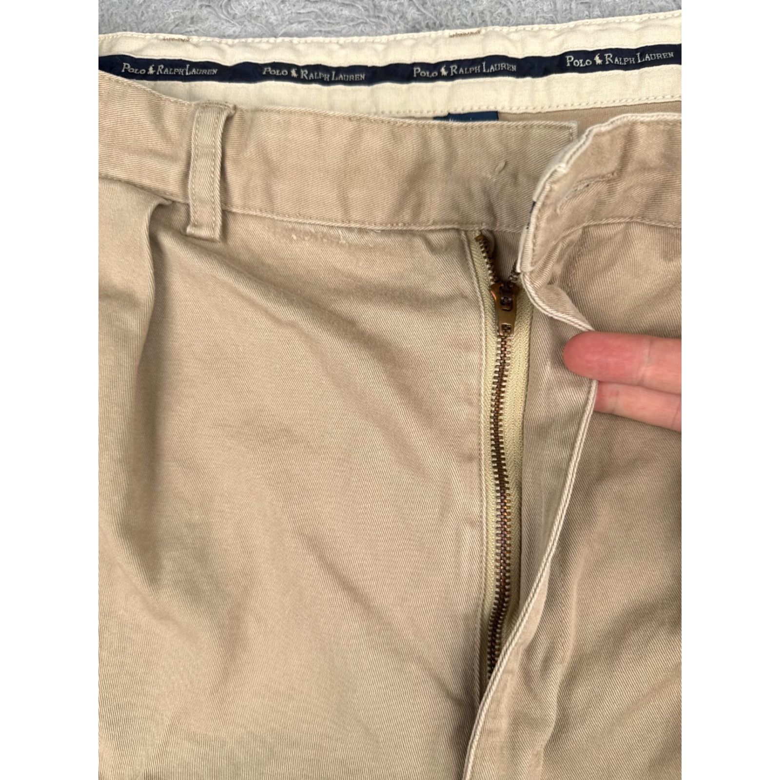 Polo Ralph Lauren Polo Ralph Lauren Shorts Men 40 Beige Pleated Bermuda Twill Cotton 100% Classic Fit Zip Pockets Logo 40x9 Casual Bermuda Shorts Mens Size US L / EU 52-54 / 3 - 7 Thumbnail