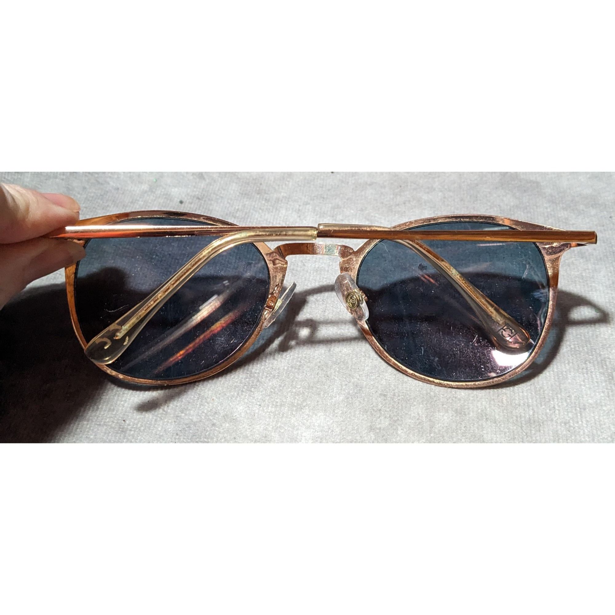 Foster Grant Foster Grant Hailey Rose Gold Mirrored Sunglasses Size ONE SIZE - 5 Thumbnail