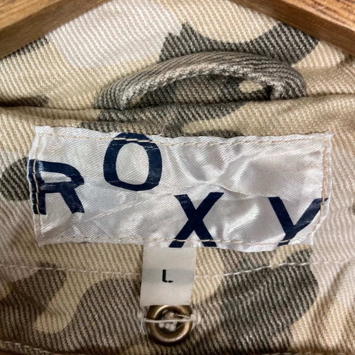 Other Vintage Roxy Surfing Floral Camouflage Pattern Field Jacket Size L / US 10 / IT 46 - 10 Thumbnail
