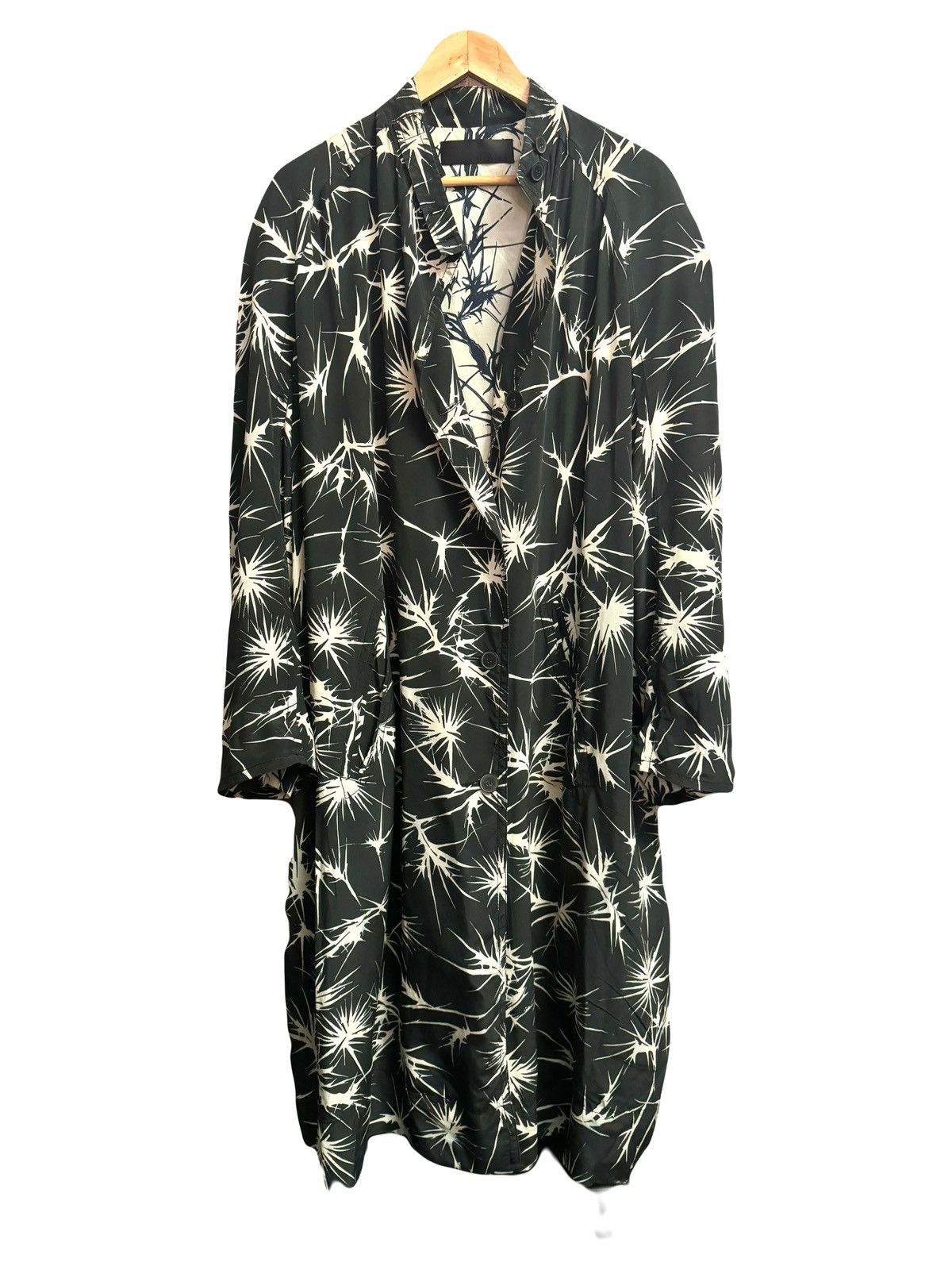 Haider Ackermann haider Ackermann floral slik printed coat 42 wo Size M / US 6-8 / IT 42-44 - 1 Thumbnail