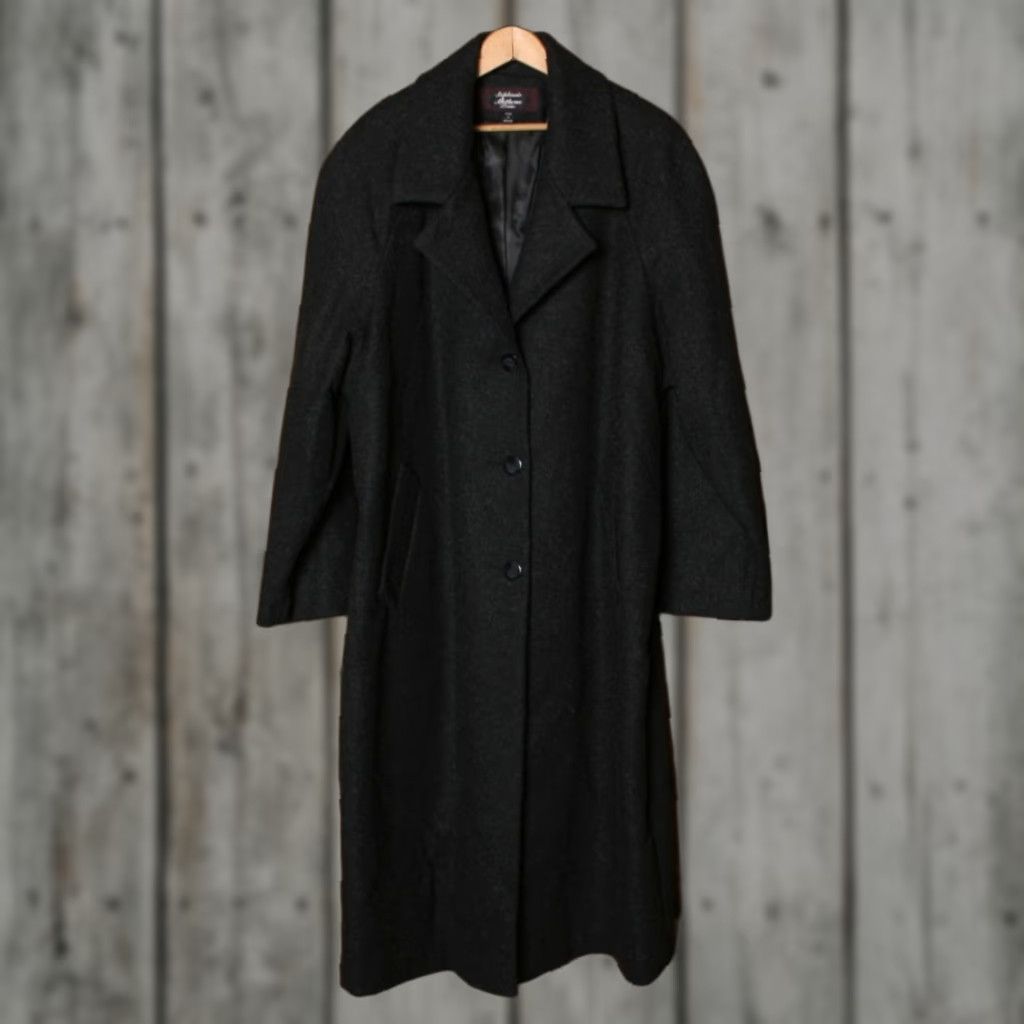 Vintage VINTAGE Stephanie Mathews Coat Overcoat Women 20P 100% Wool Charcoal Gray Long Button Winter Fall Mens Womens Size 3XL / US 20-22 - 1 Thumbnail
