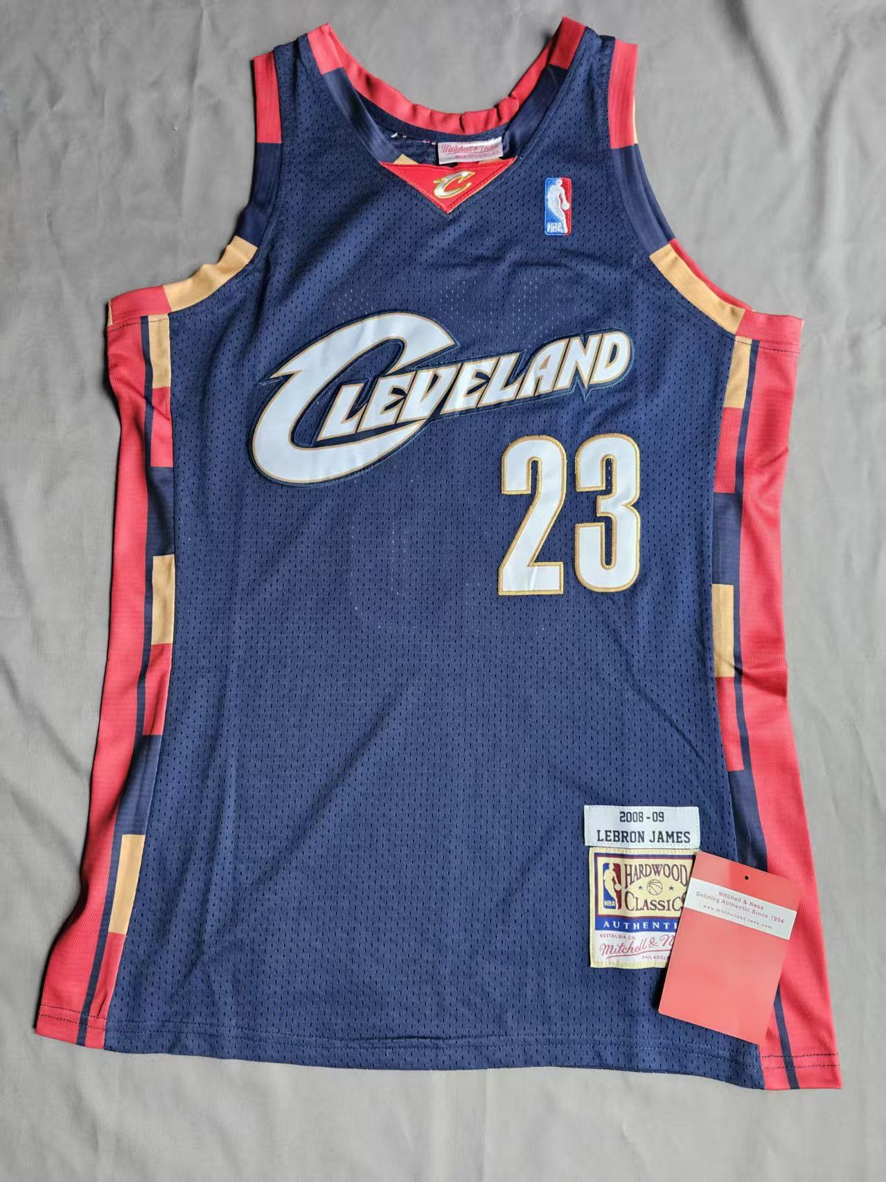 NBA #23 LeBron James Jersey Cavaliers 2008 09 Size US L / EU 52-54 / 3 - 2 Thumbnail