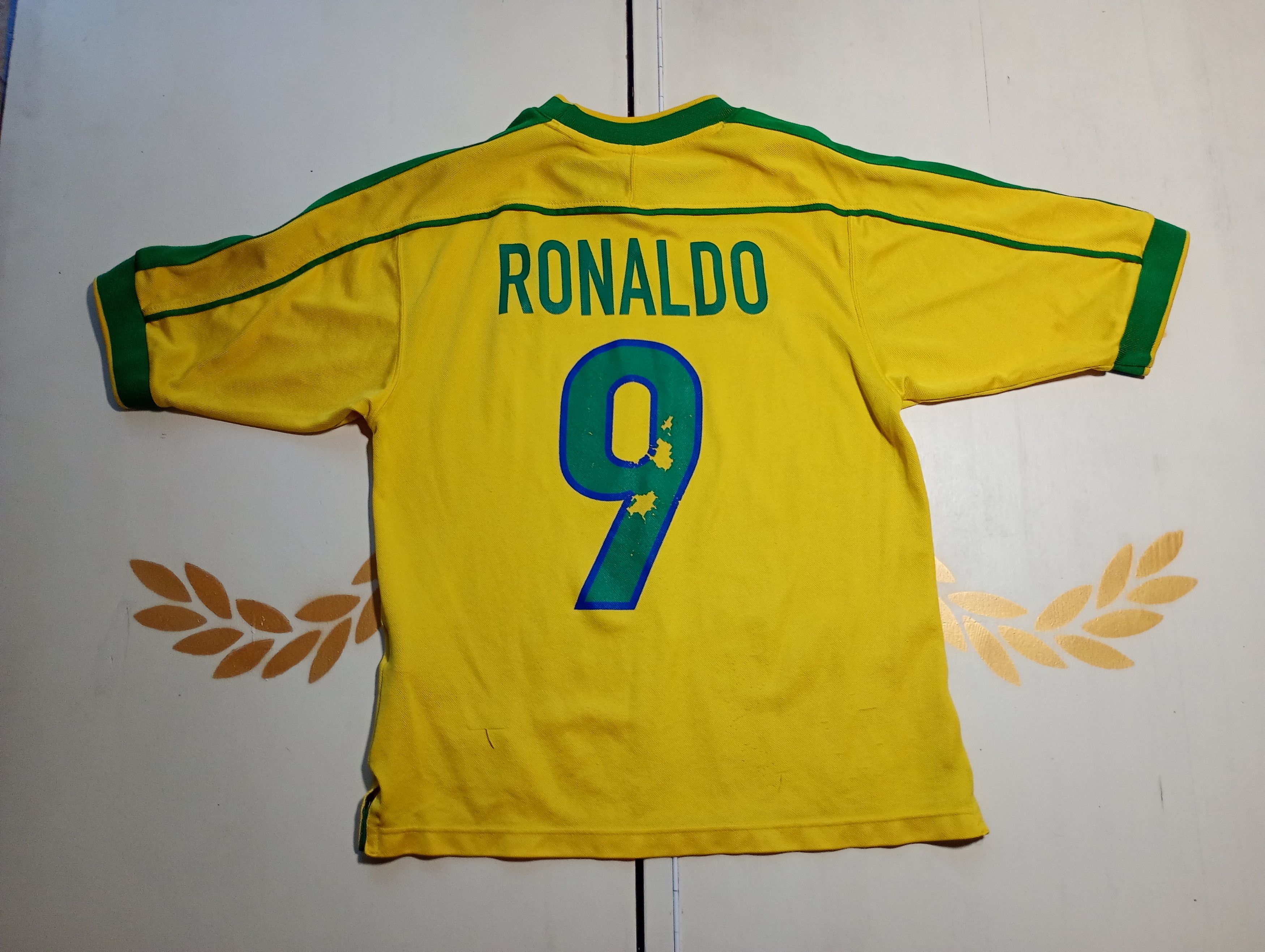 Nike Nike Brazil Jersey #9 Ronaldo 1998 Vintage Size US S / EU 44-46 / 1 - 12 Thumbnail
