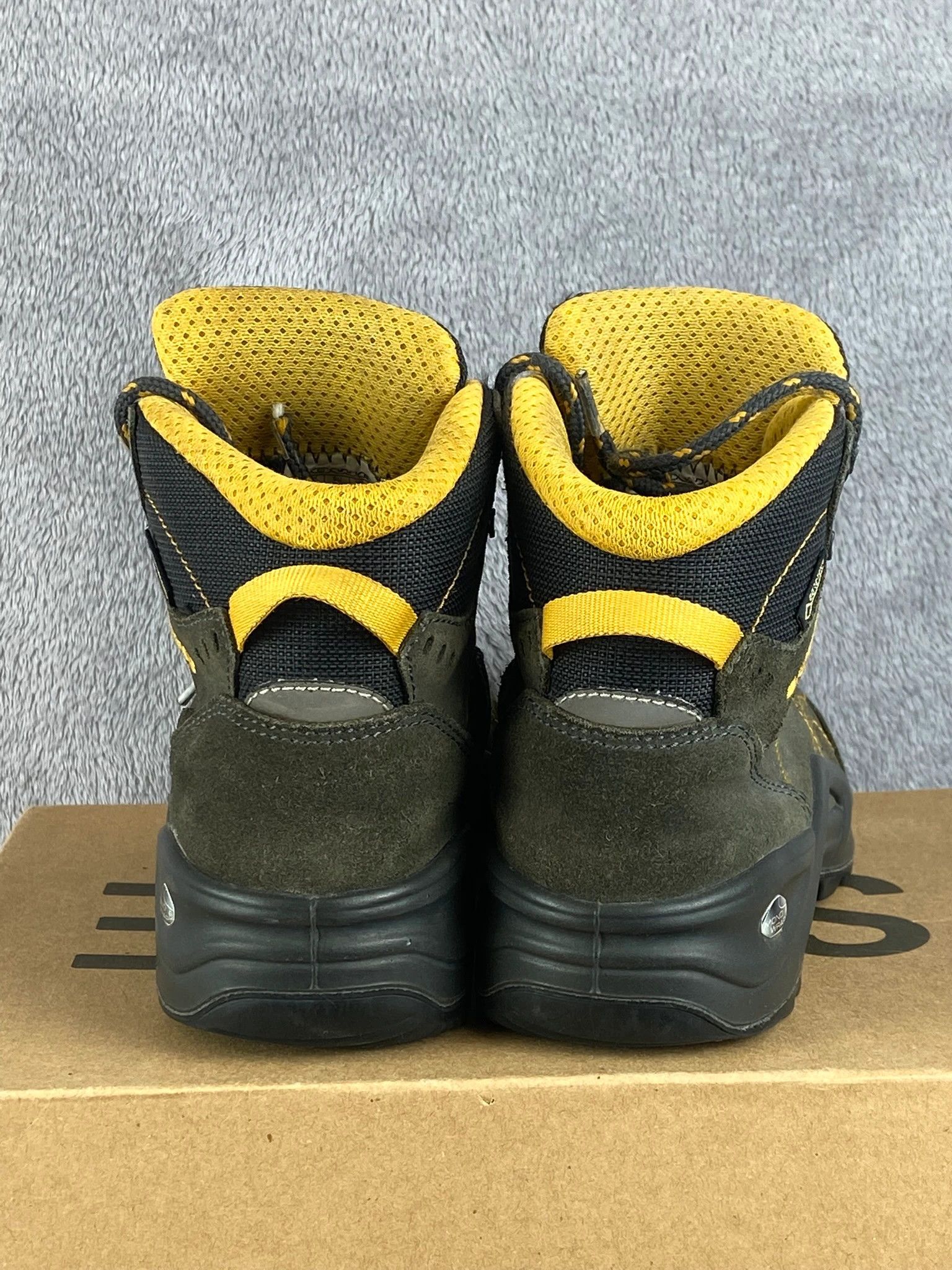 LOWA Lowa trekking boots khaki outdoor hiking goretex premium Size US 5 / EU 37 - 5 Thumbnail