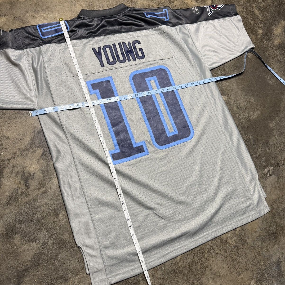 Reebok vintage y2k reebok gray Tennessee titans young jersey Size US XL / EU 56 / 4 - 7 Thumbnail