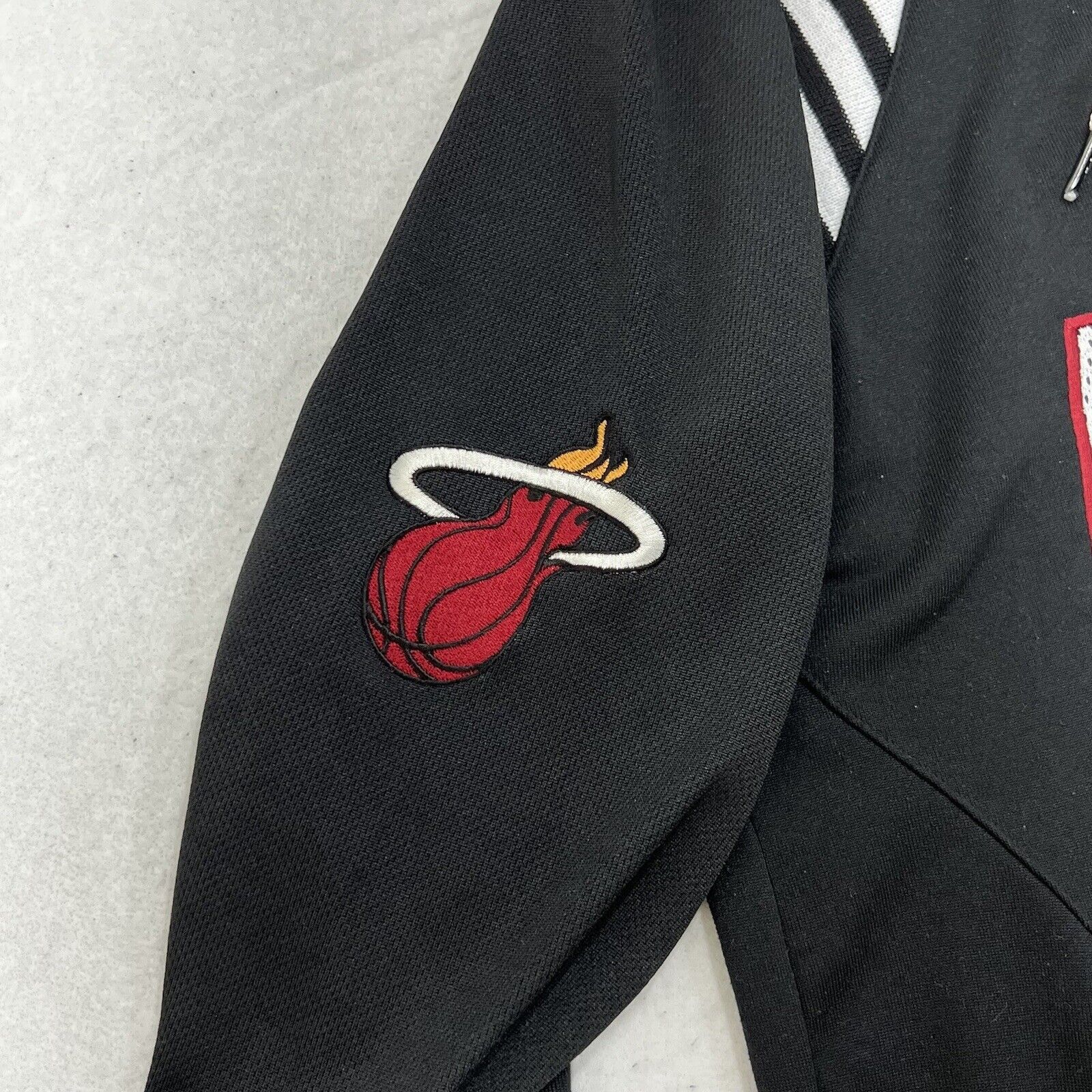 Adidas Adidas NBA Miami Heat Hoodie Lined Pullover Black Sweatshirt Size US S / EU 44-46 / 1 - 6 Thumbnail