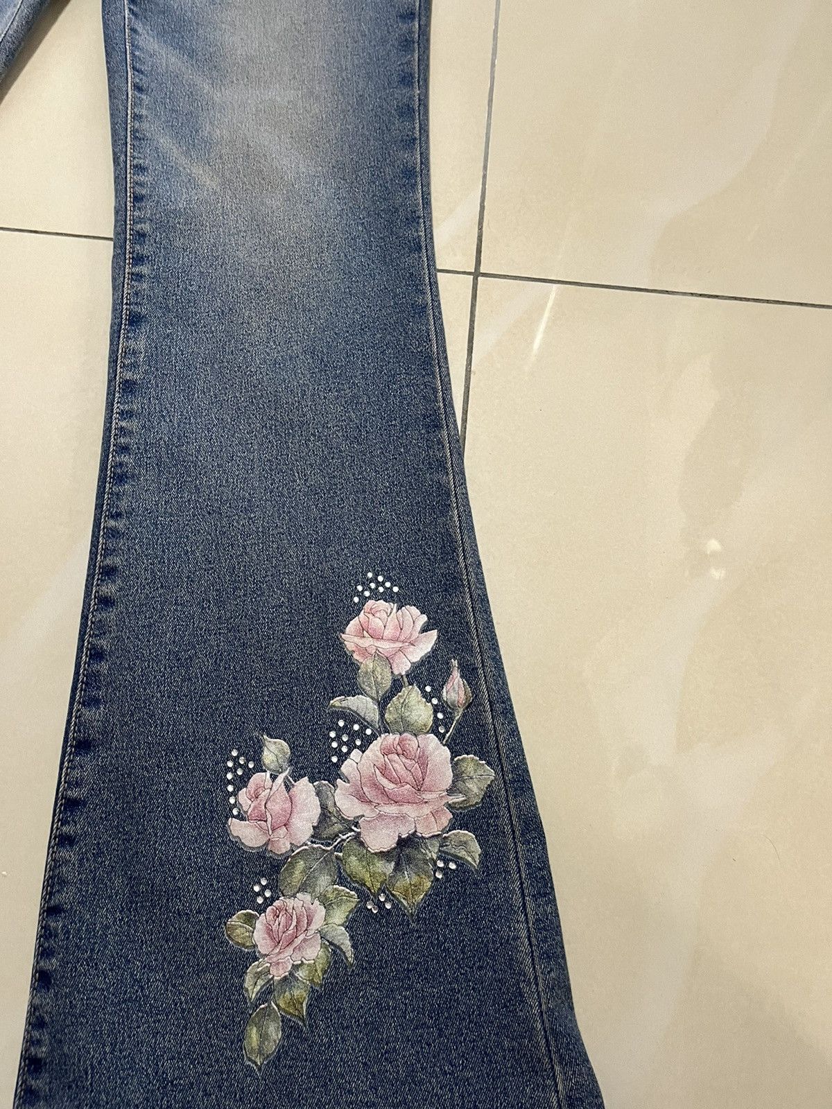 Tornado Mart Flare Jeans G.JON roses distressed low rise rusty denim Size US 29 - 5 Thumbnail